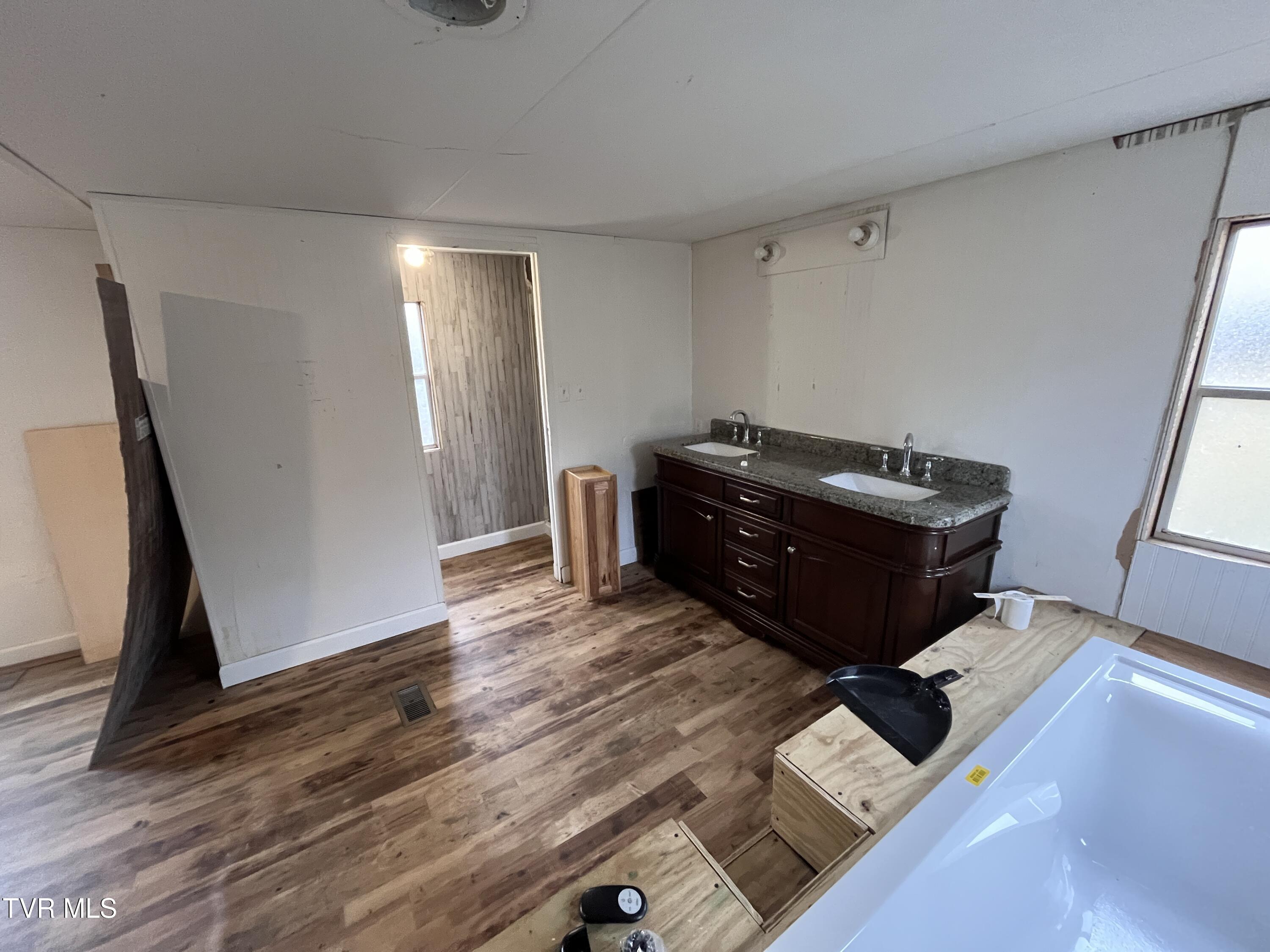 114 Ward Lane Property Photo 32