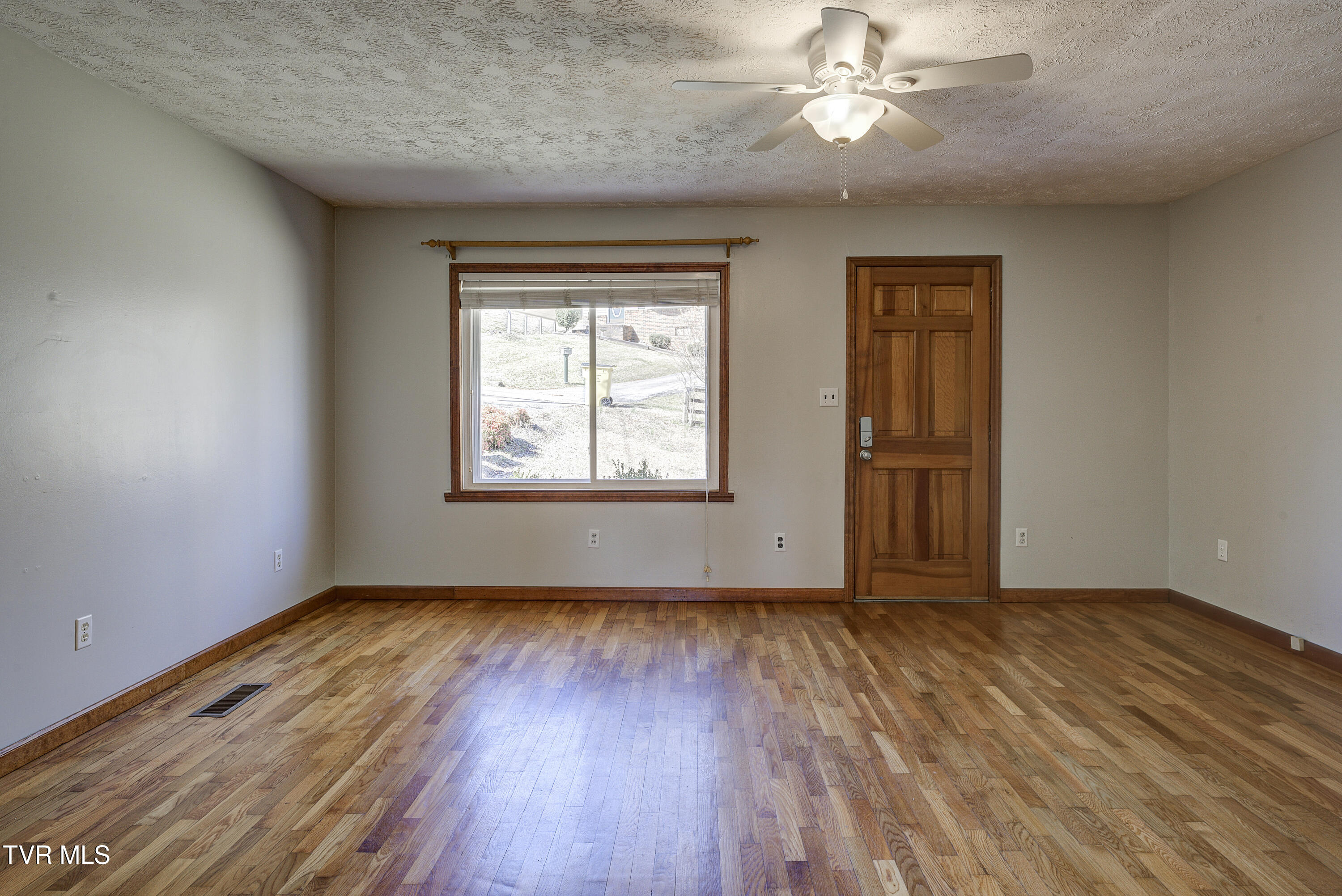 3441 Cardinal Street Property Photo 19