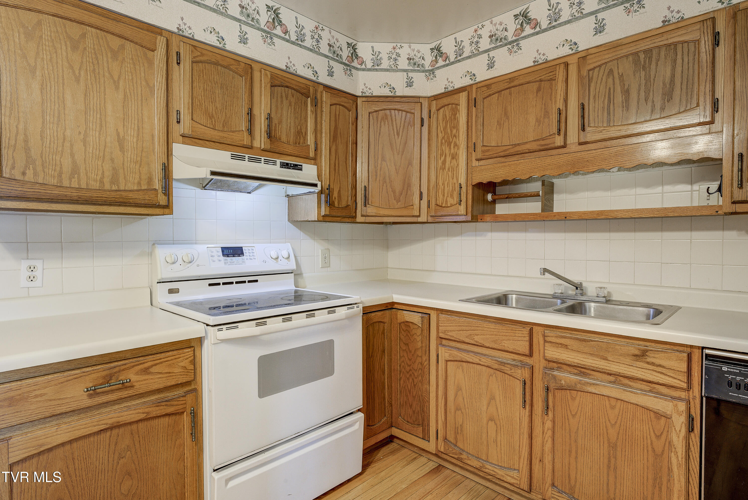 3441 Cardinal Street Property Photo 27