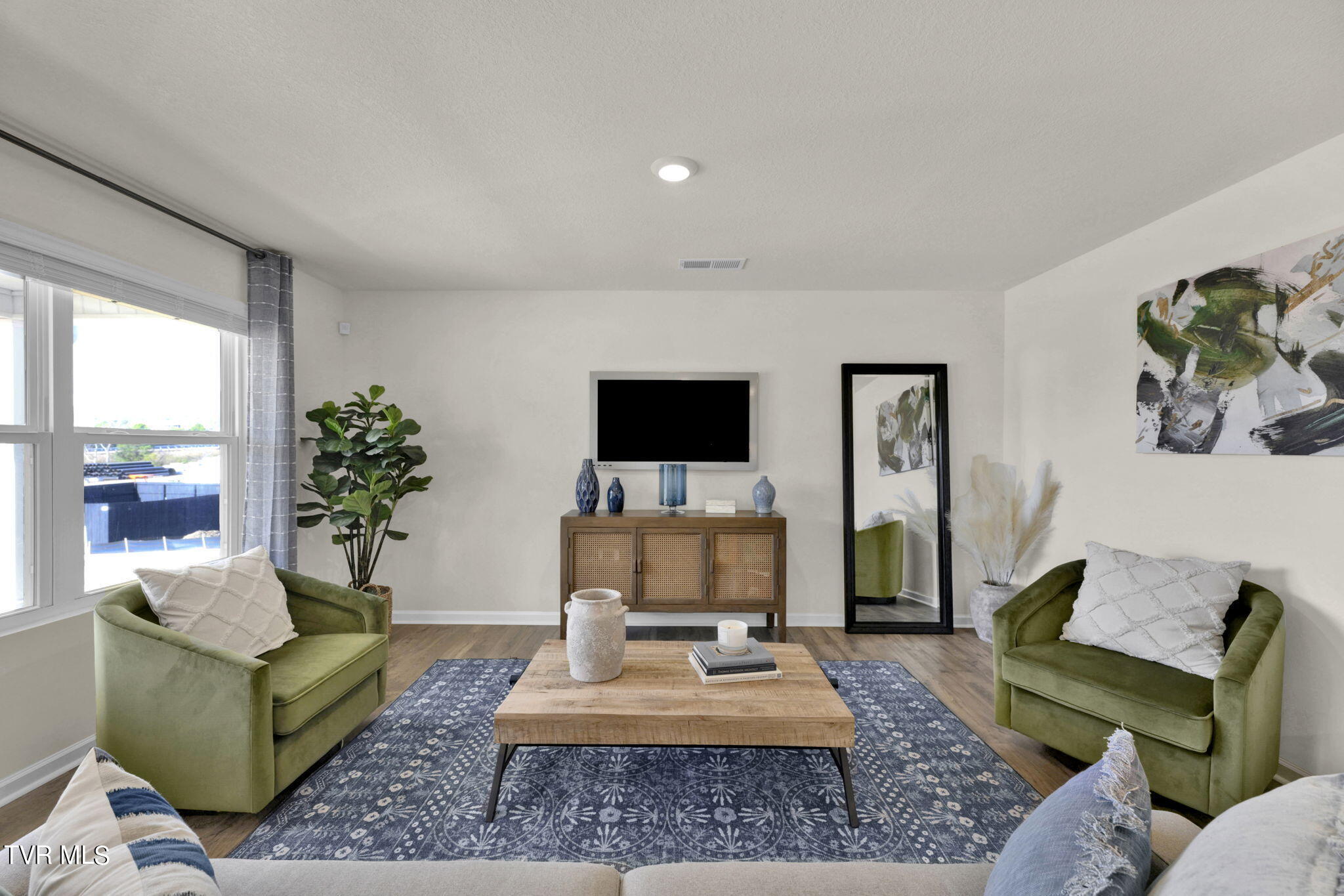 610 Canoe Street Property Photo 4
