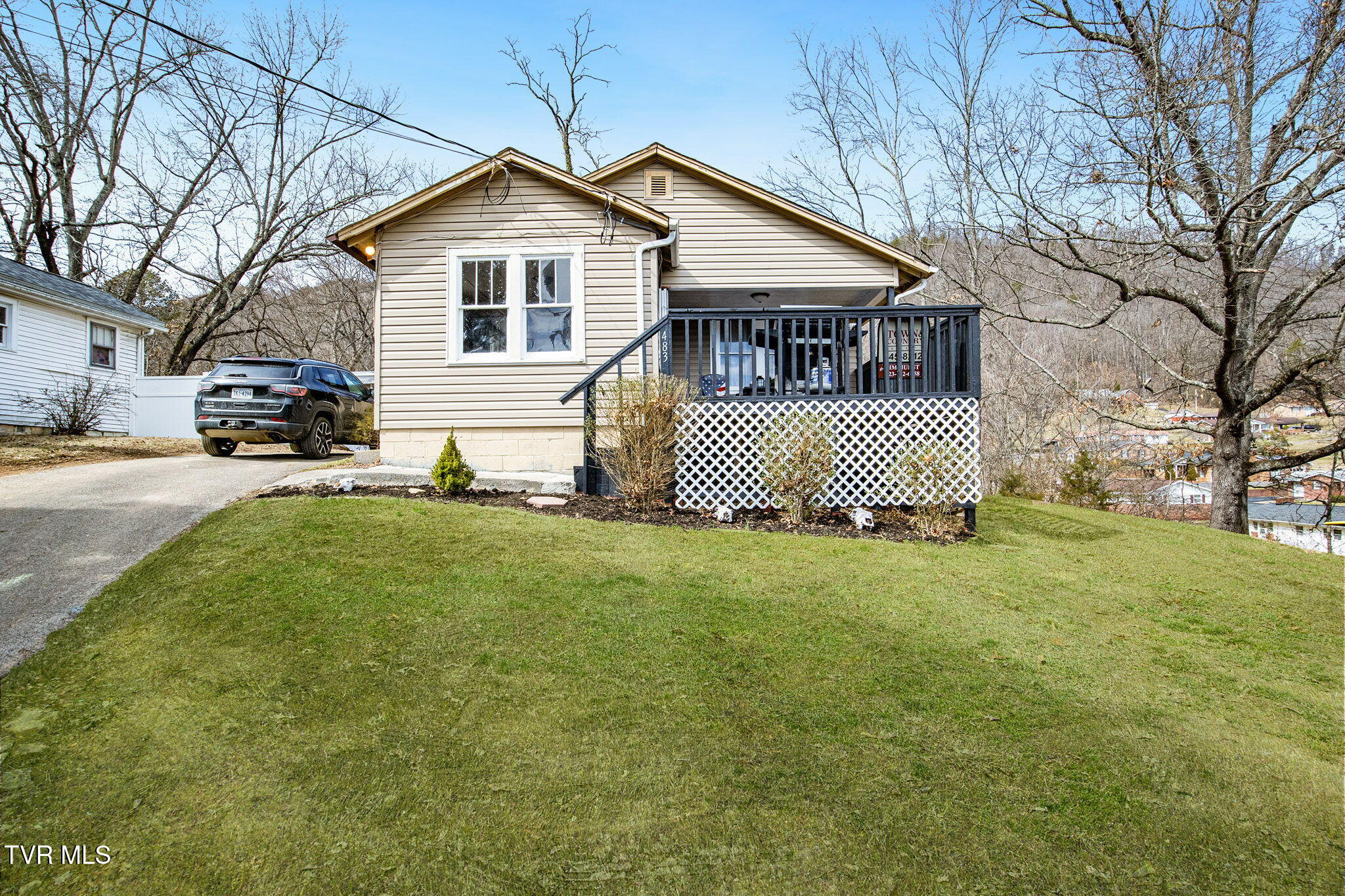 483 North Dogwood Drive Property Photo