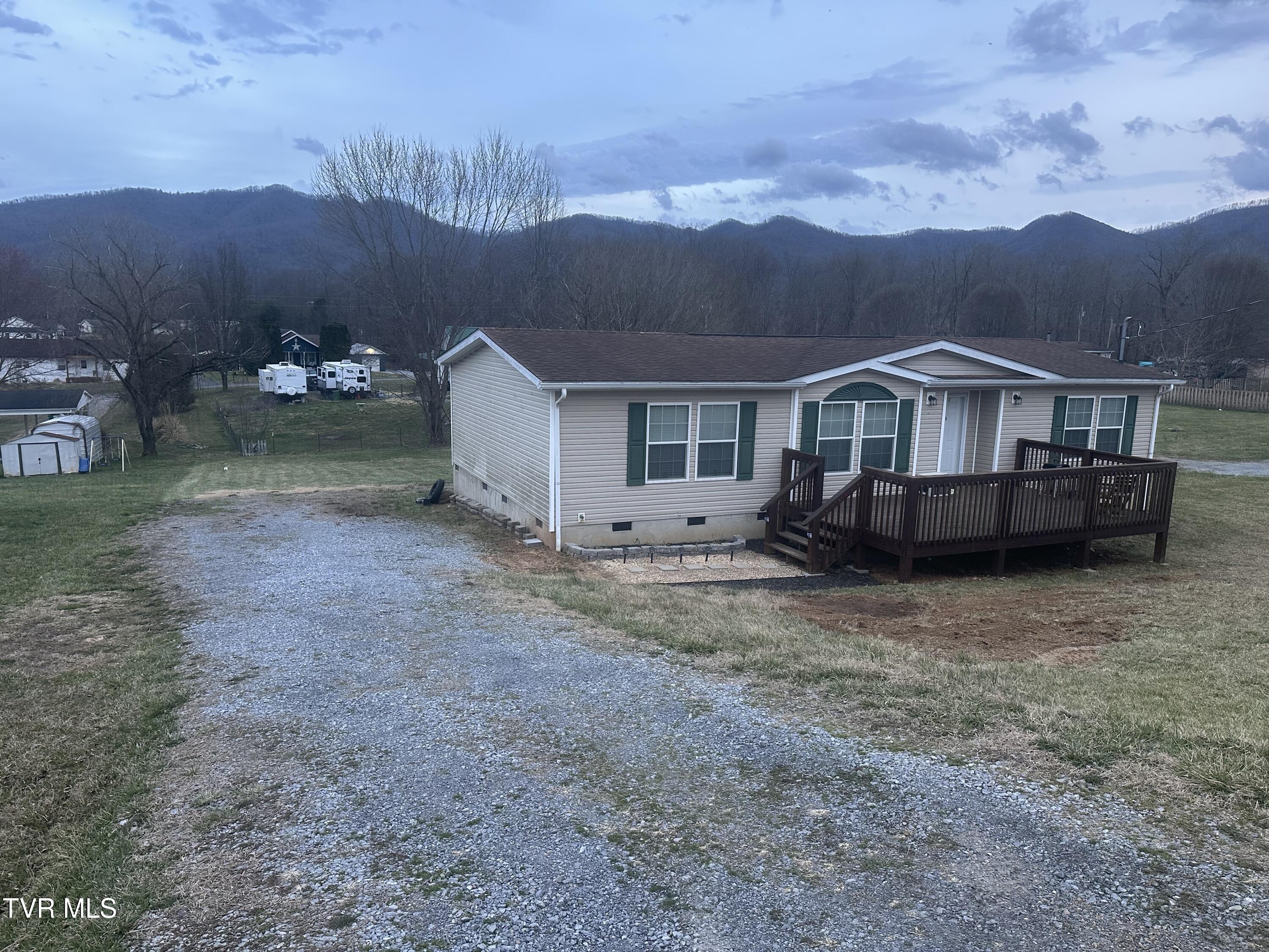 544 Garrison Hollow Road Property Photo 2