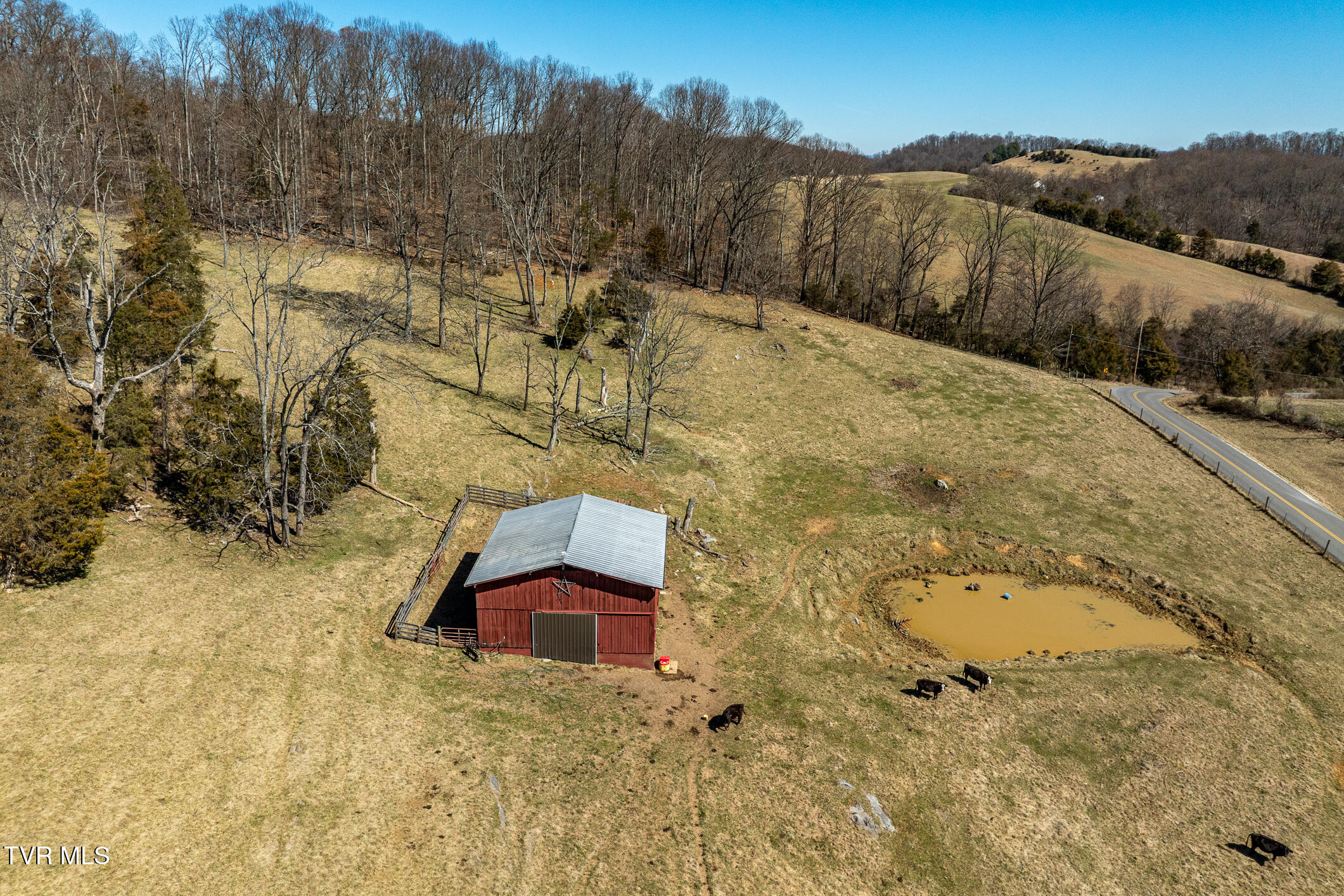 472 Harmony Road Property Photo 4
