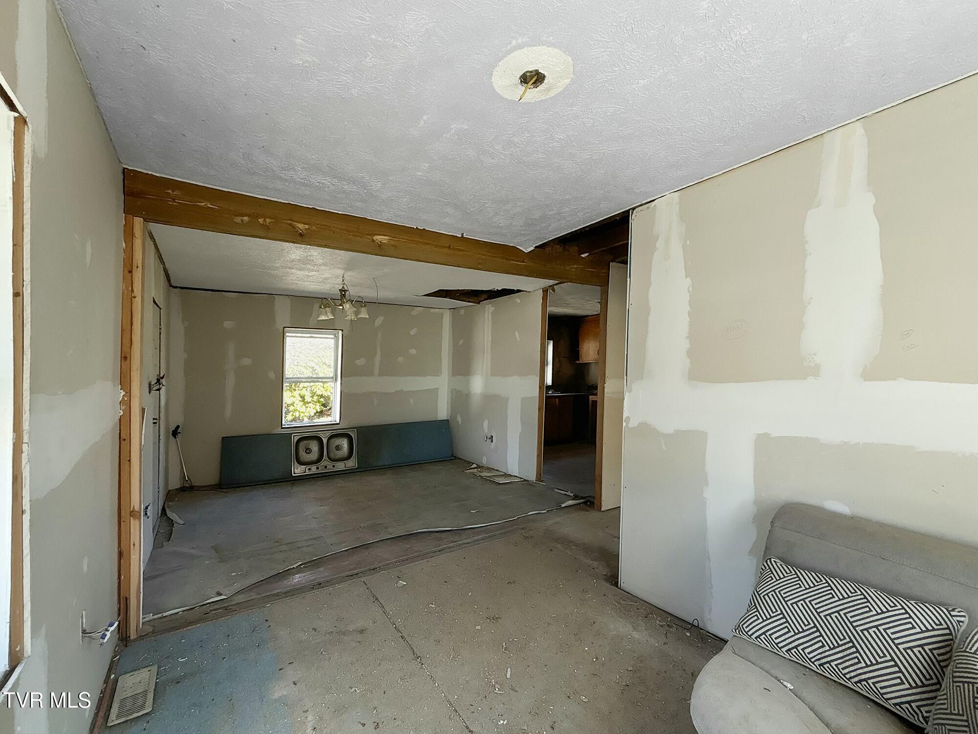 1503 6th Street Extension Property Photo 7