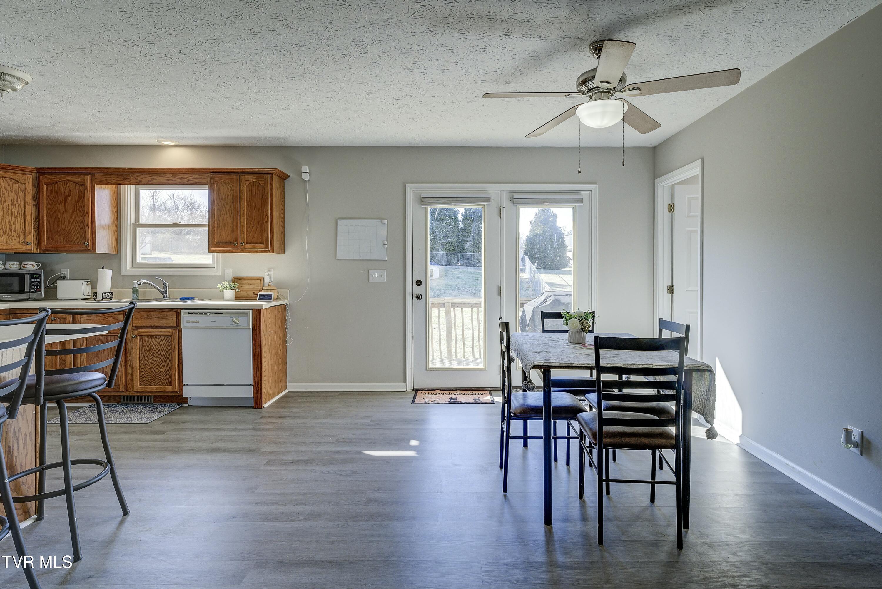 6215 Snapps Ferry Road Property Photo 17