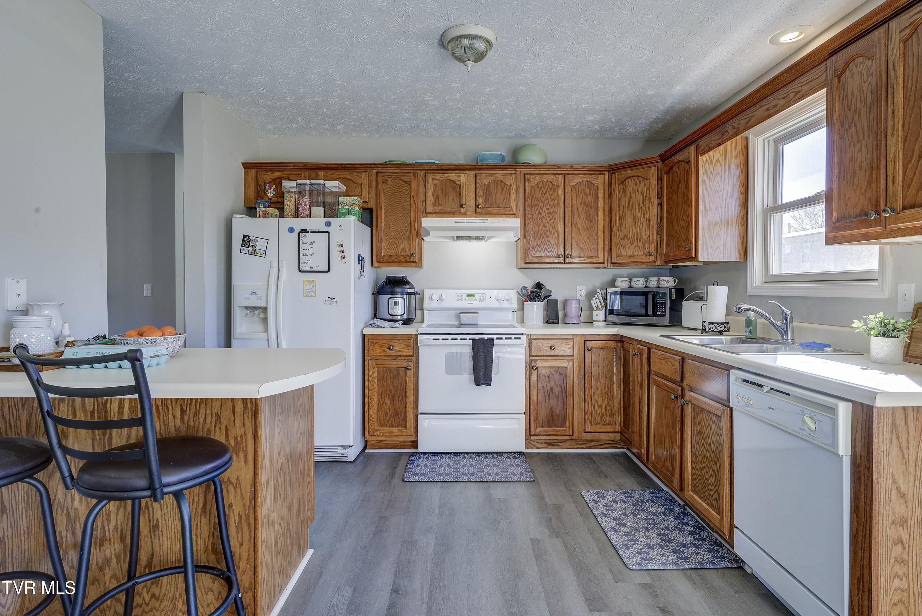 6215 Snapps Ferry Road Property Photo 19