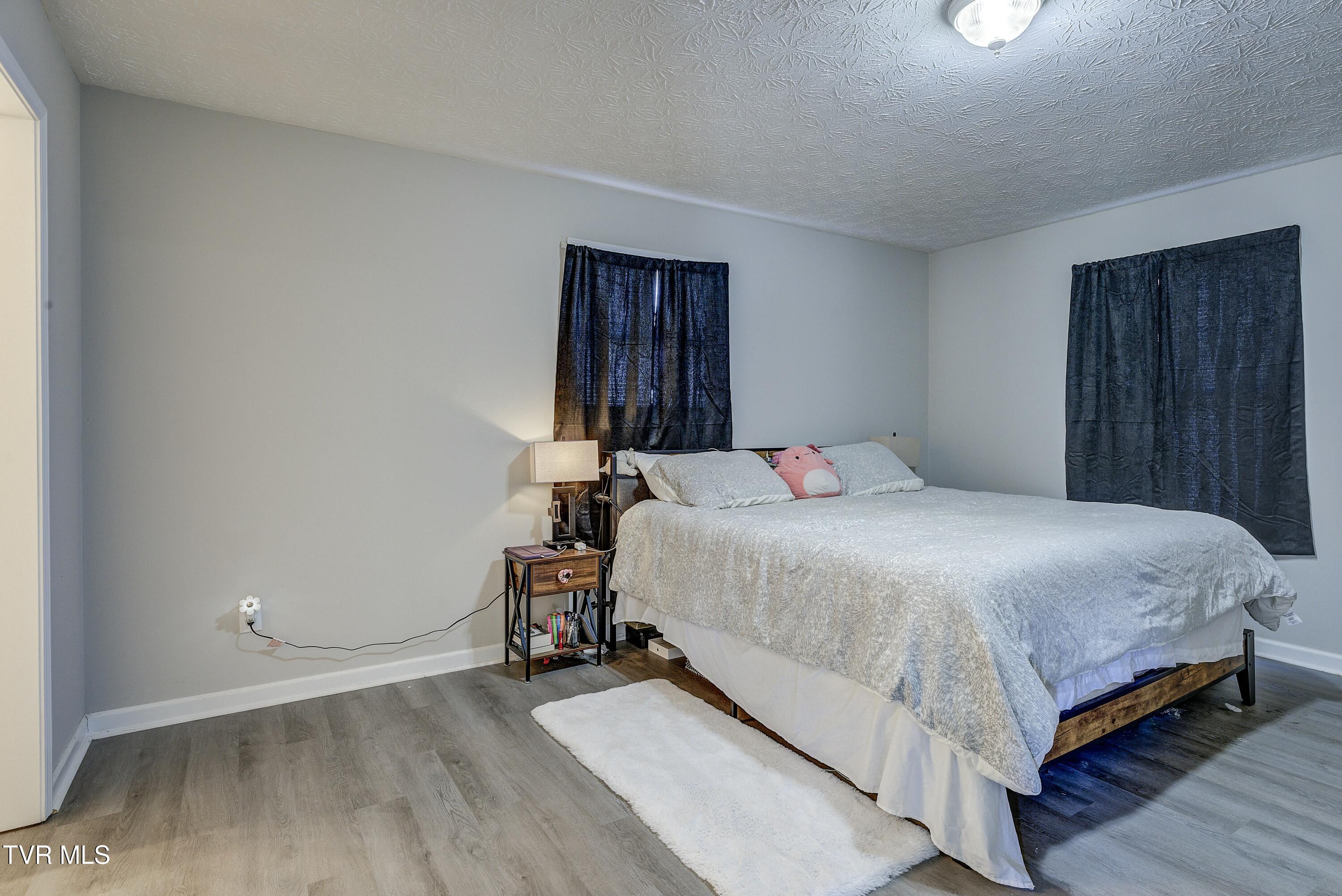 6215 Snapps Ferry Road Property Photo 22