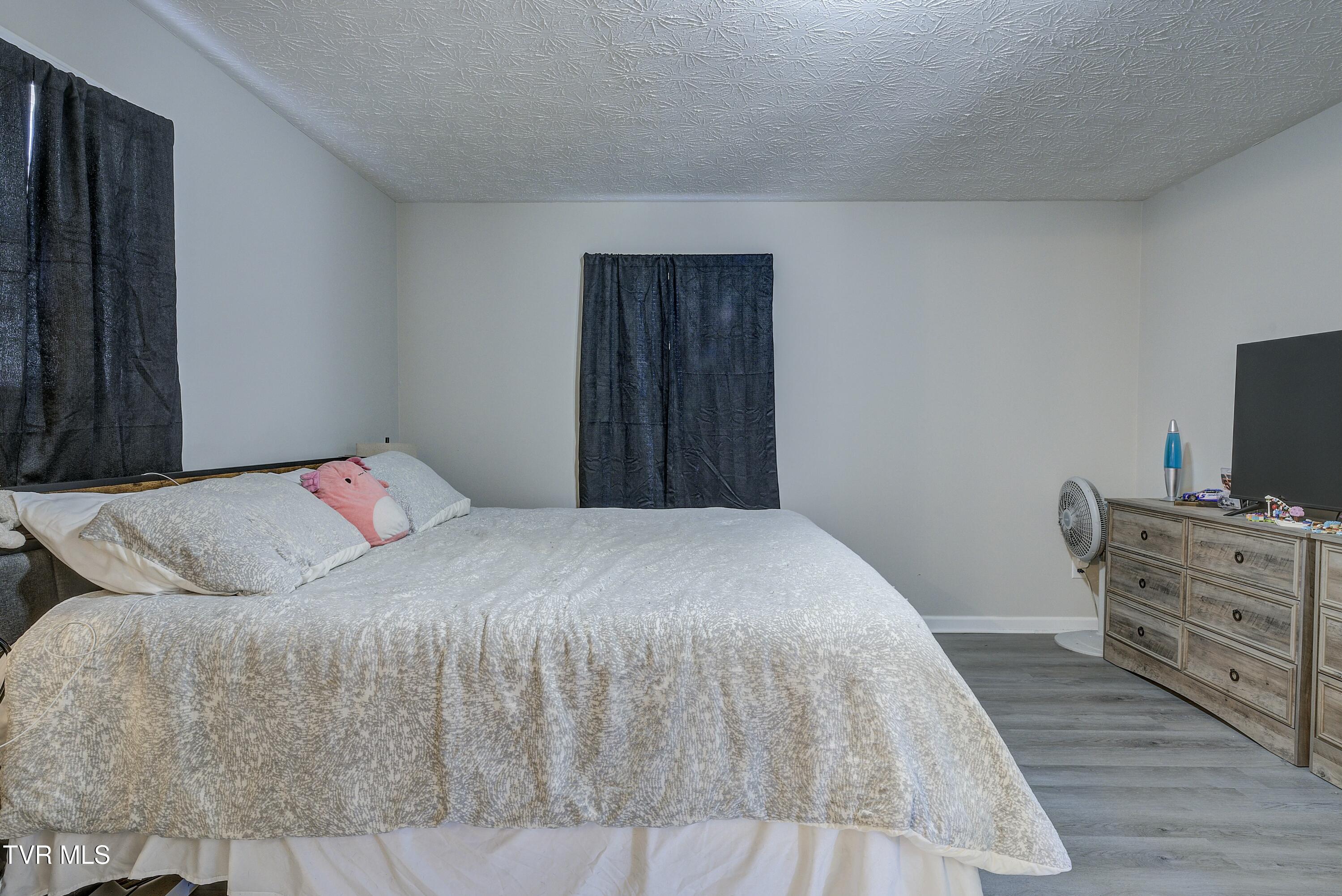 6215 Snapps Ferry Road Property Photo 38