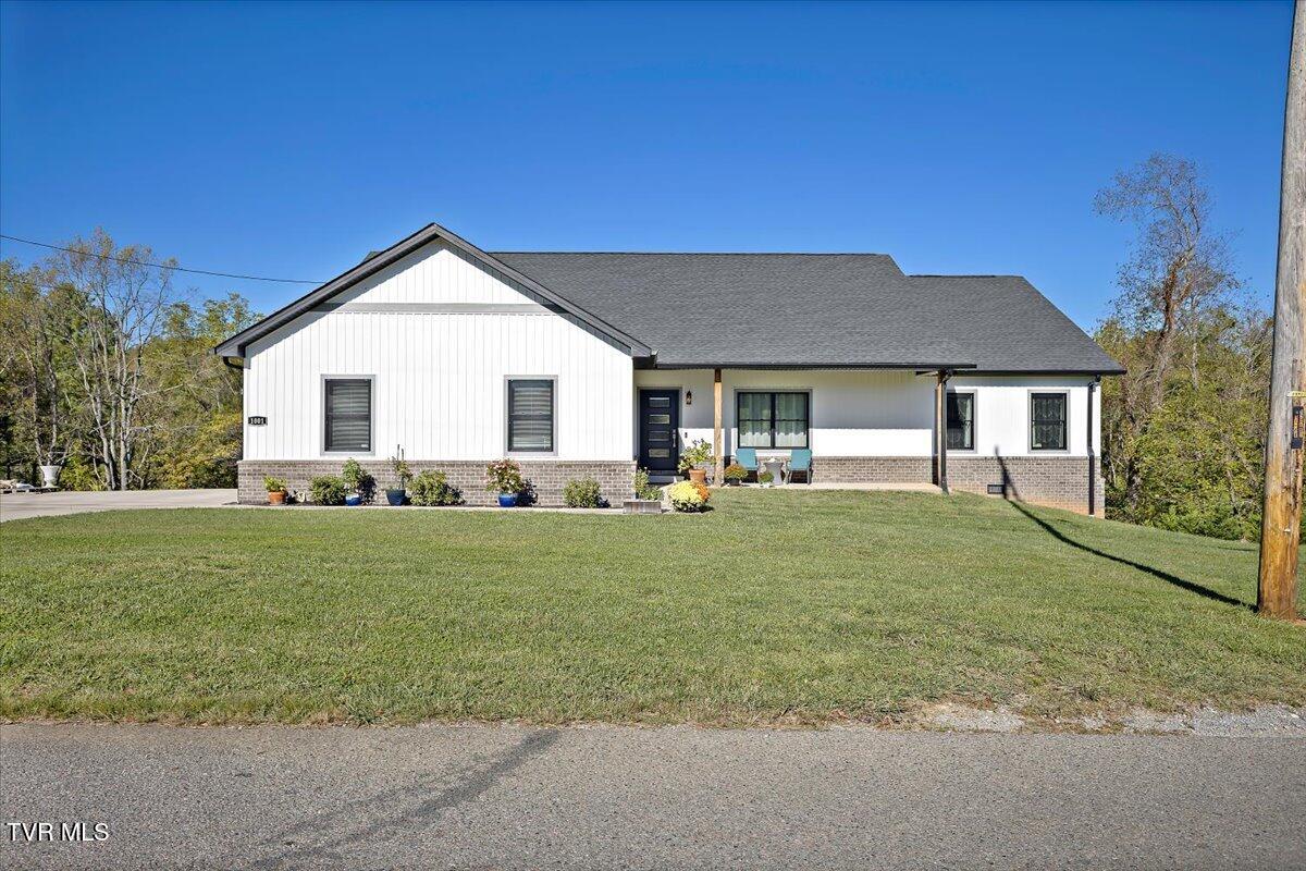 1001 Cedar Grove Road Property Photo