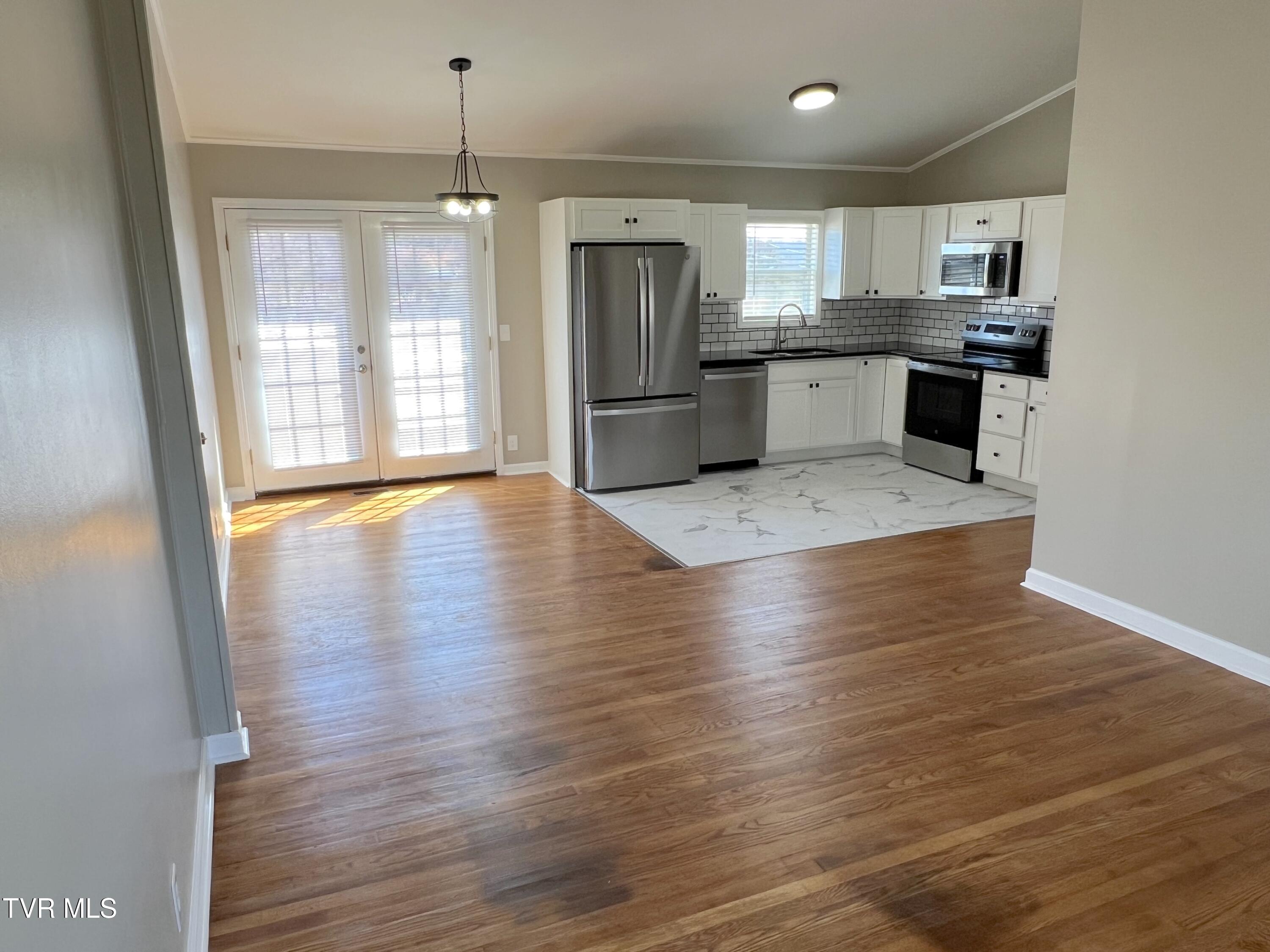 713 Midfield Avenue Property Photo 12