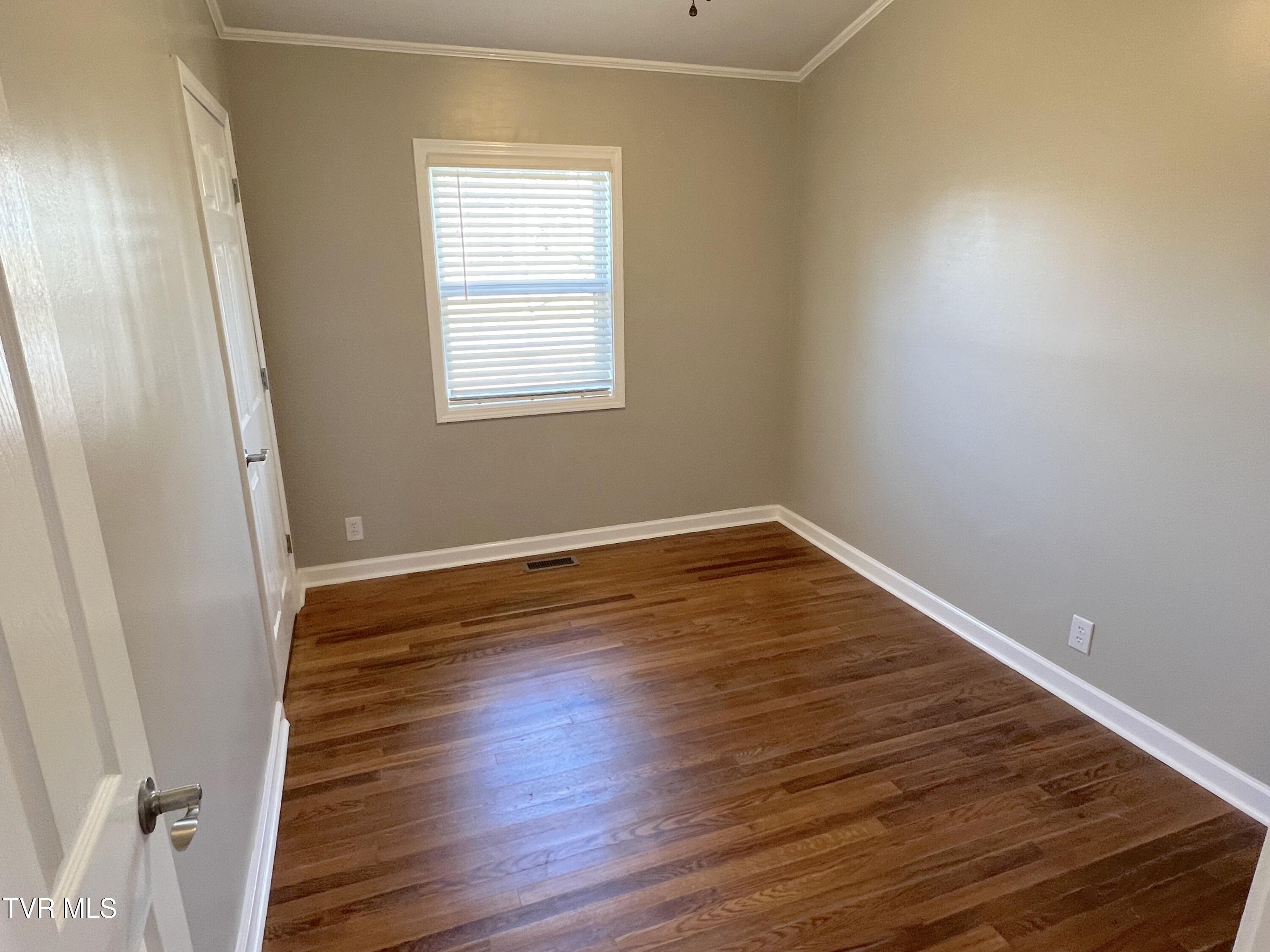 713 Midfield Avenue Property Photo 16
