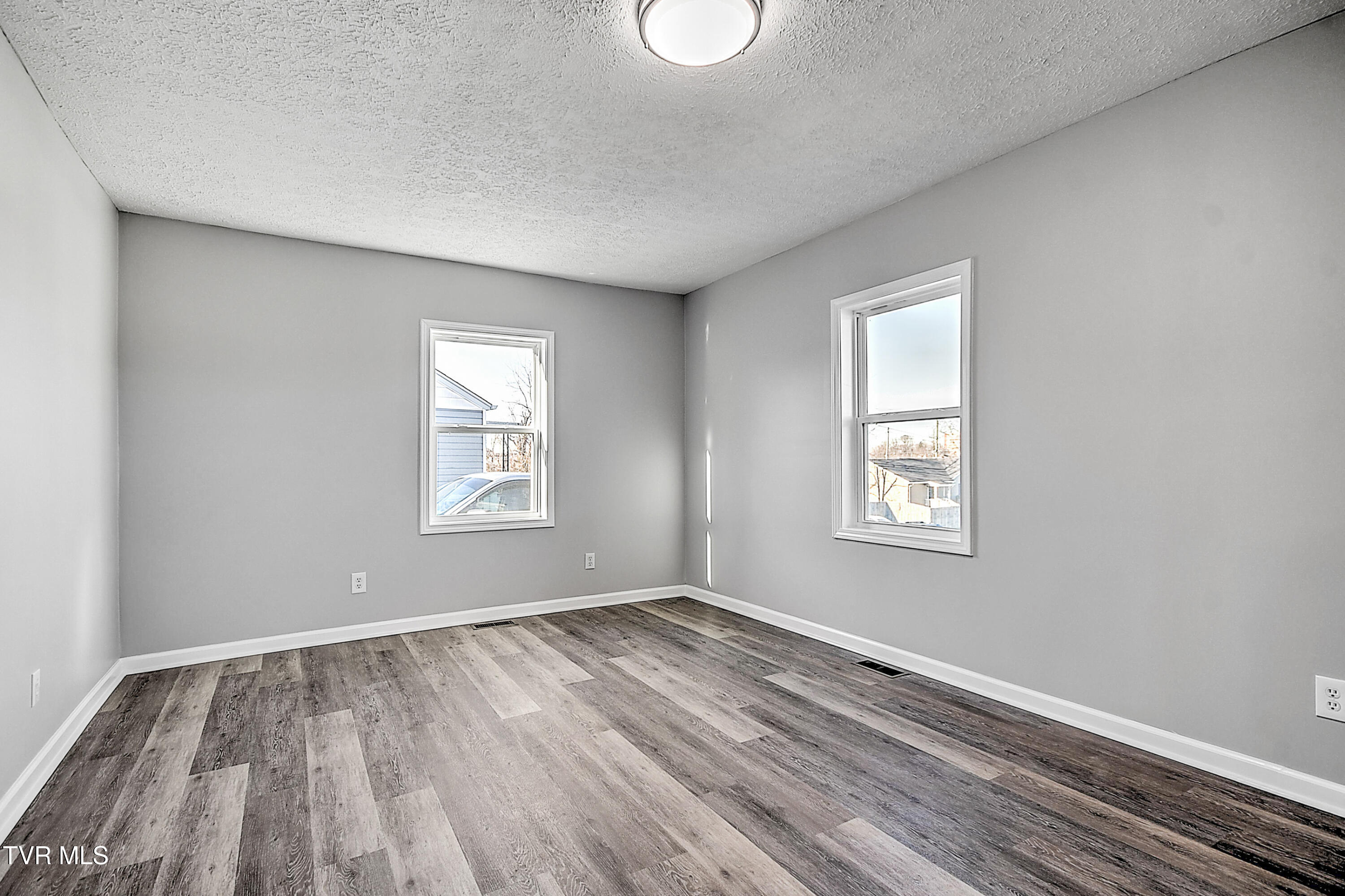 209 Sunrise Street Property Photo 8