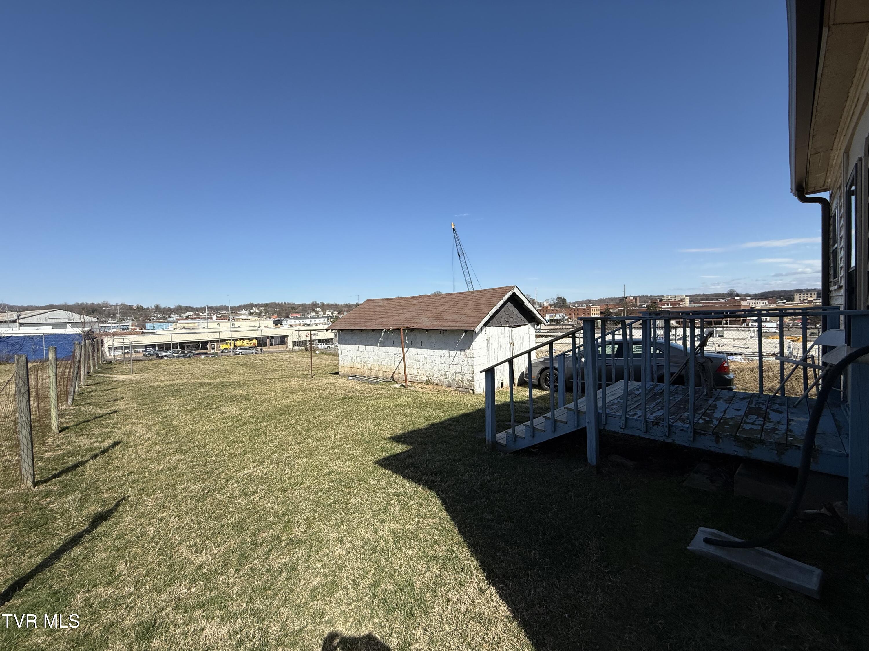 943 Shelby Street Property Photo 6