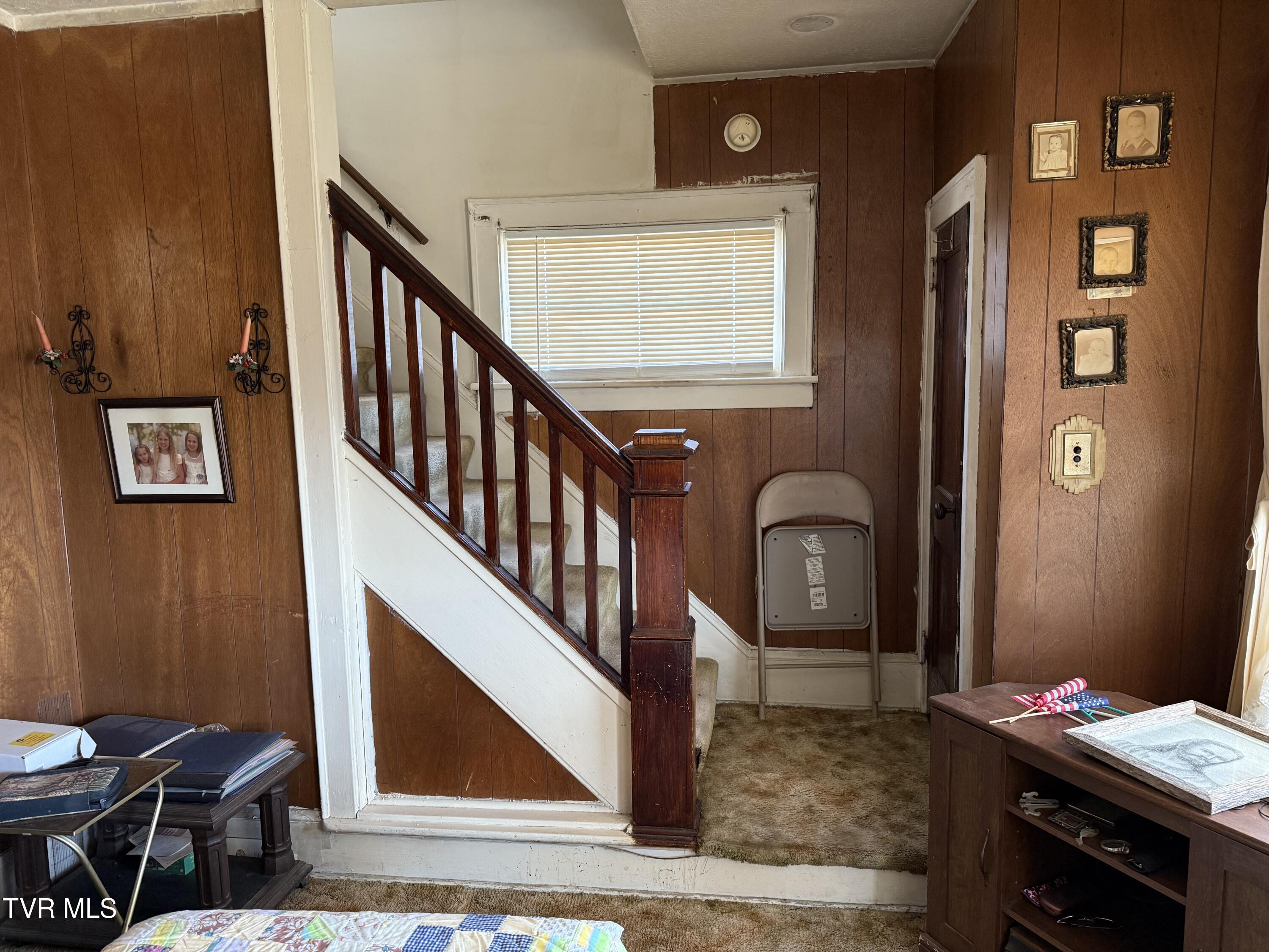 943 Shelby Street Property Photo 12