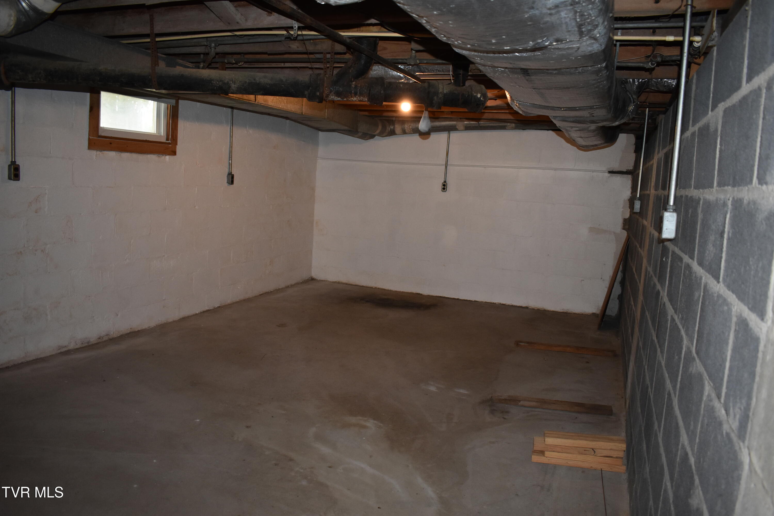 307 Gibson St. Property Photo 28