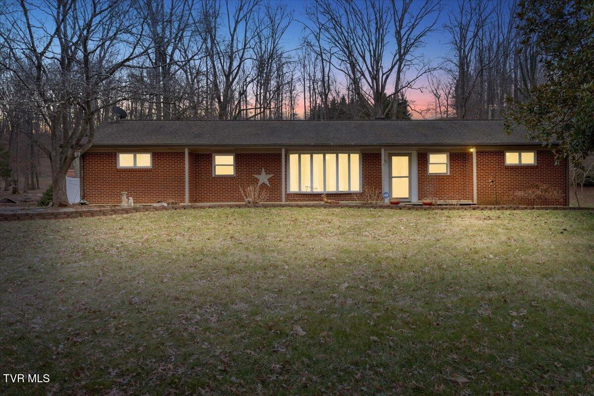 Woodlawn Addition Real Estate Listings Main Image
