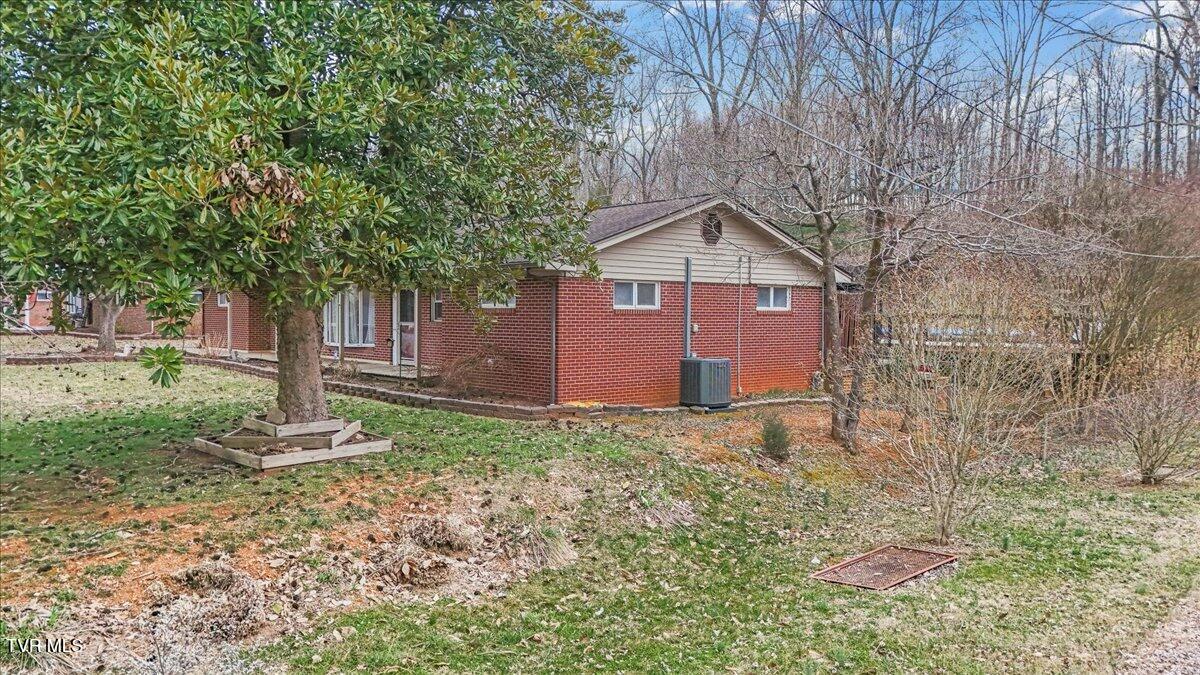 315 West Lane St Street Property Photo 4