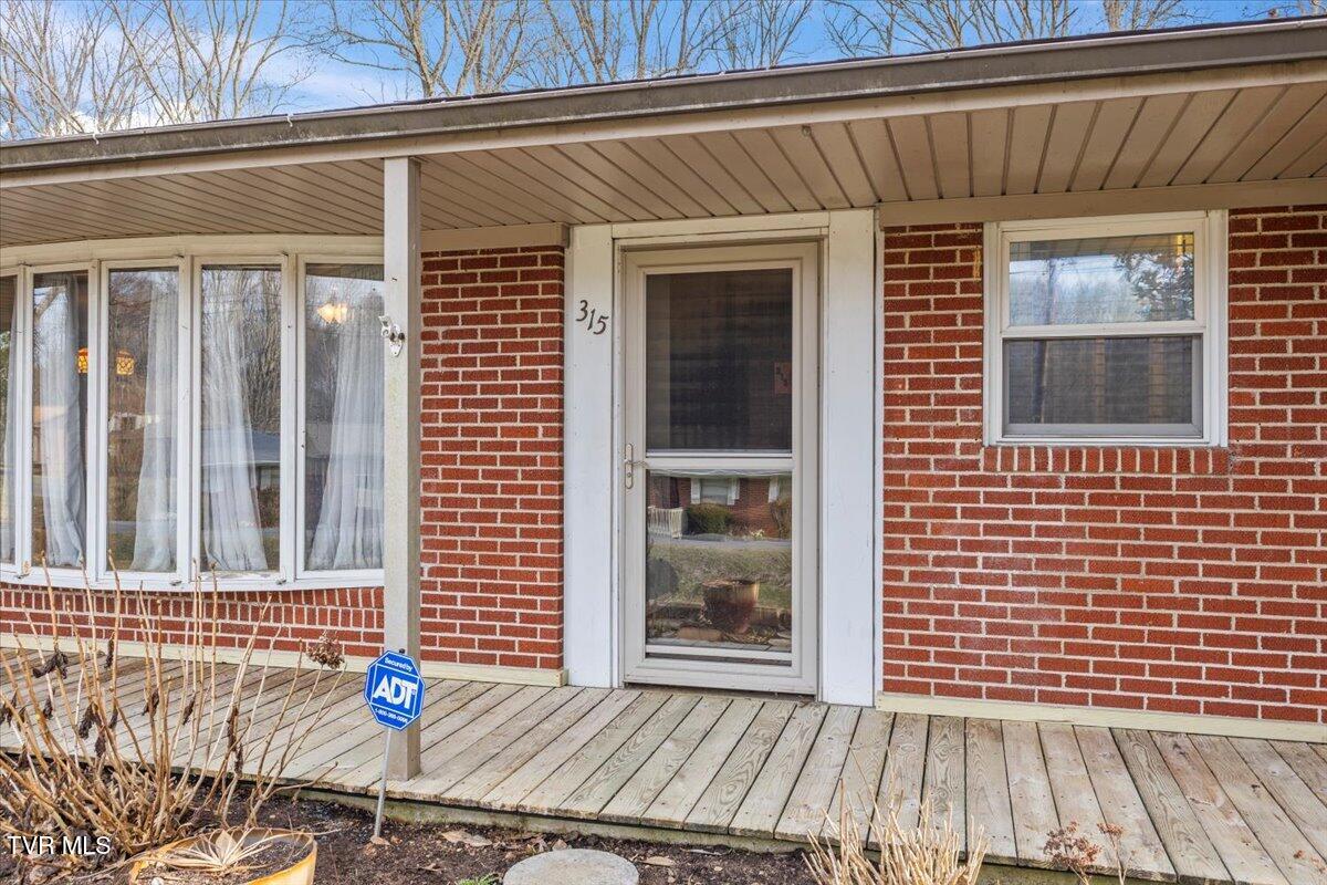 315 West Lane St Street Property Photo 14