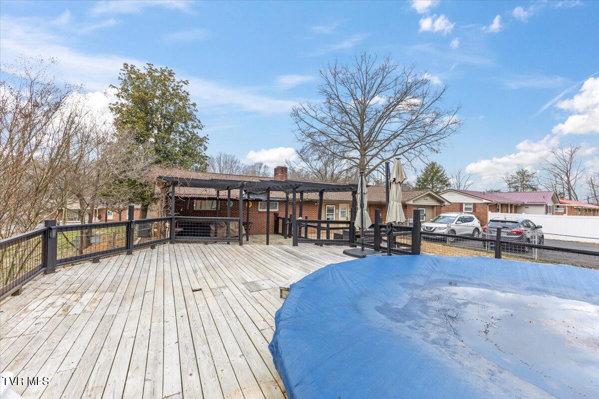 315 West Lane St Street Property Photo 42