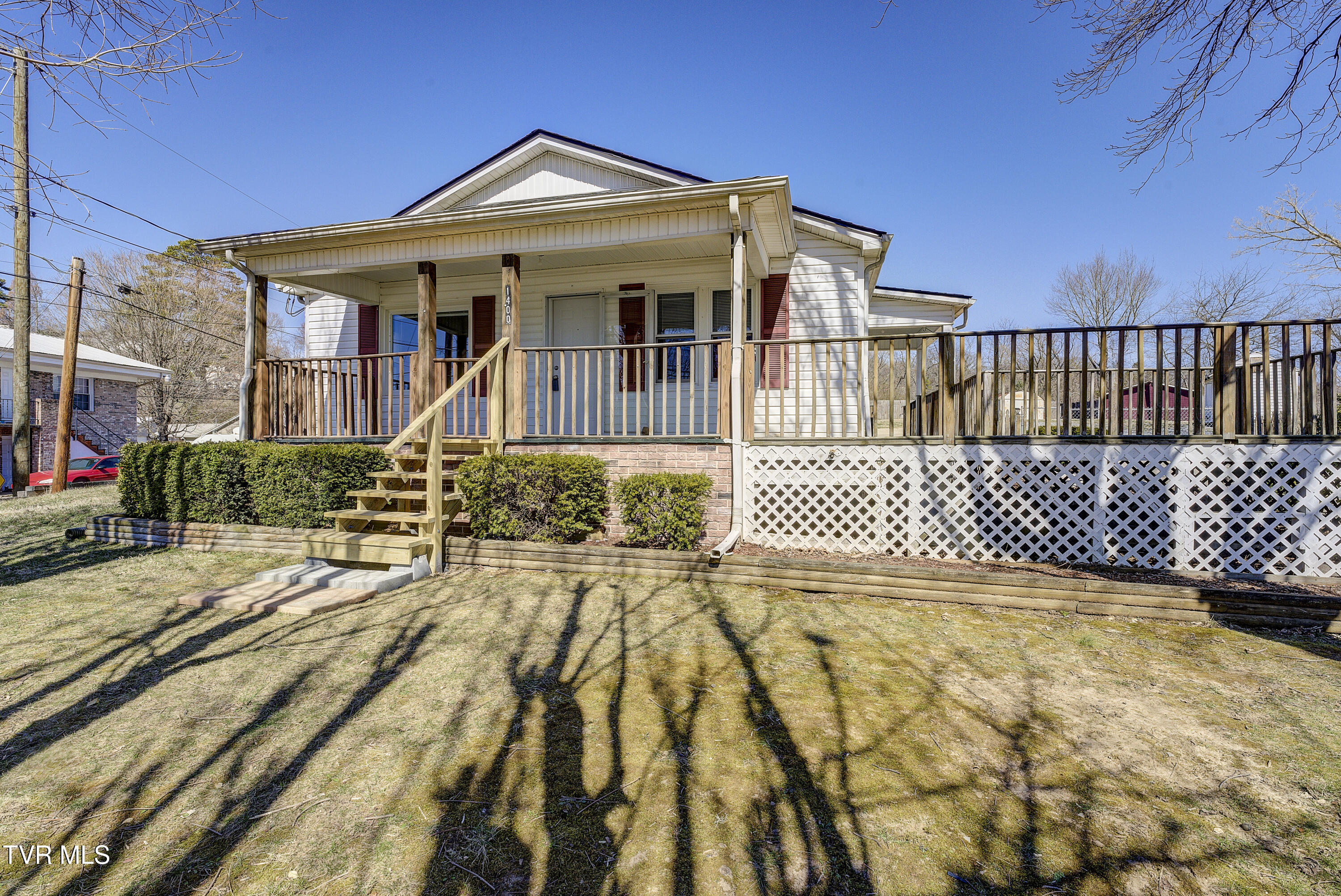 1400 Leeland Drive Property Photo