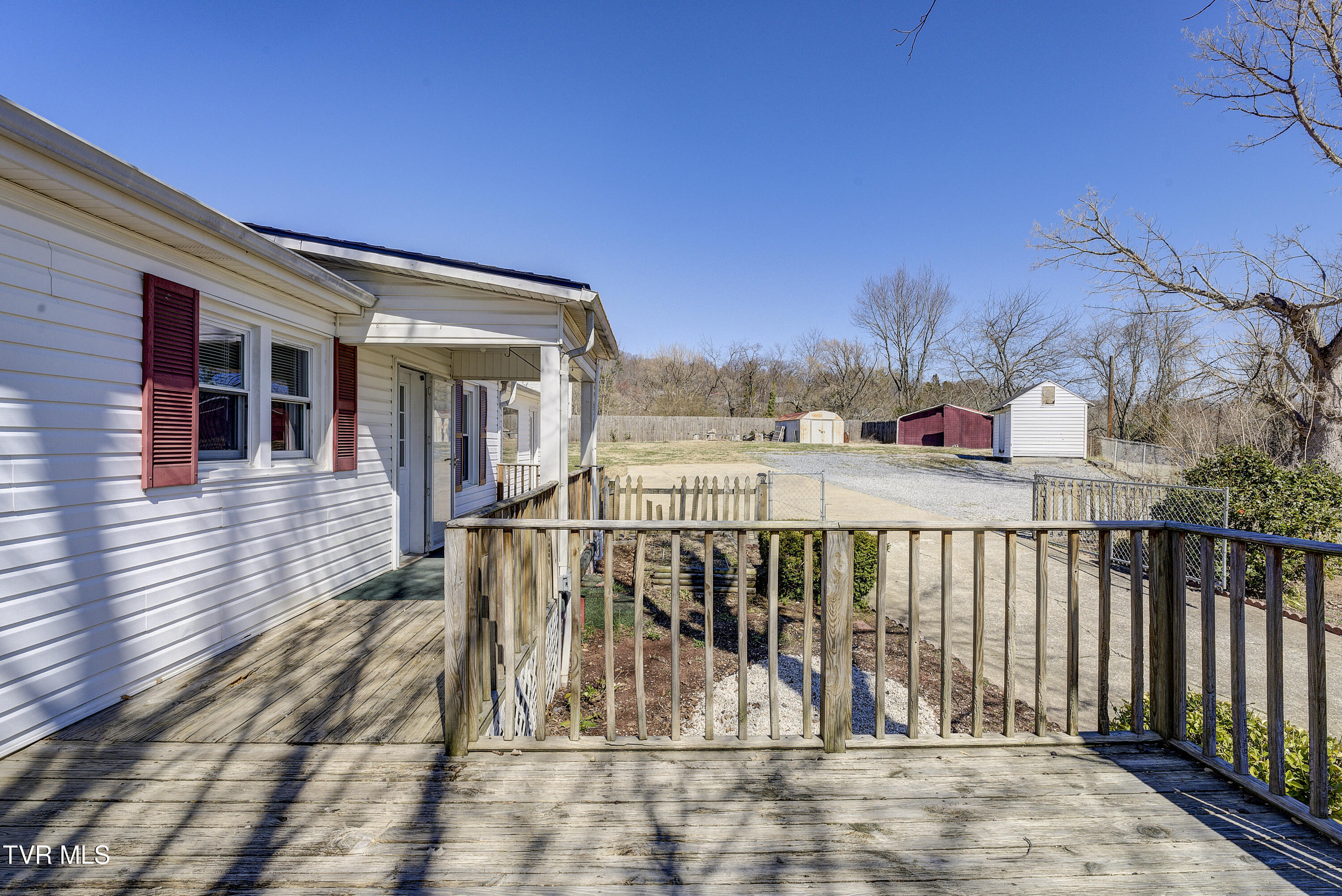 1400 Leeland Drive Property Photo 12
