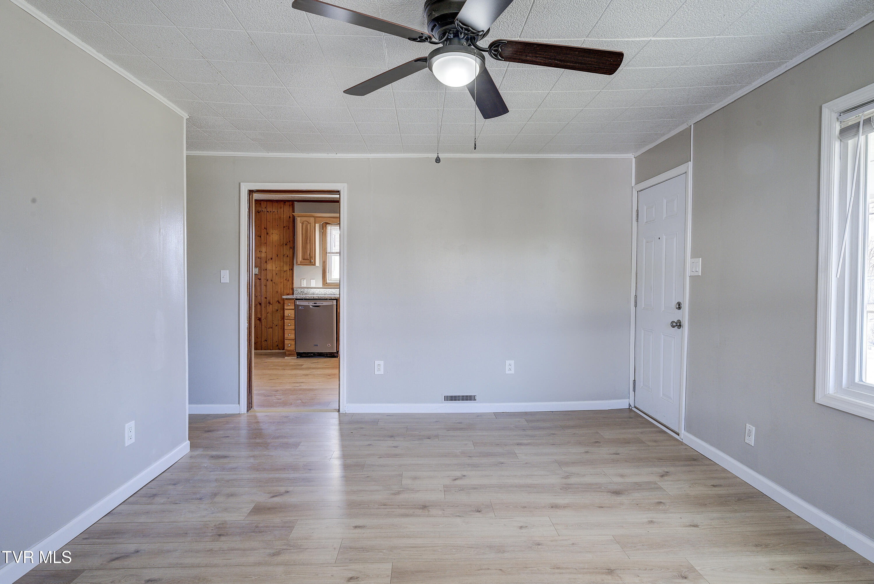 1400 Leeland Drive Property Photo 16