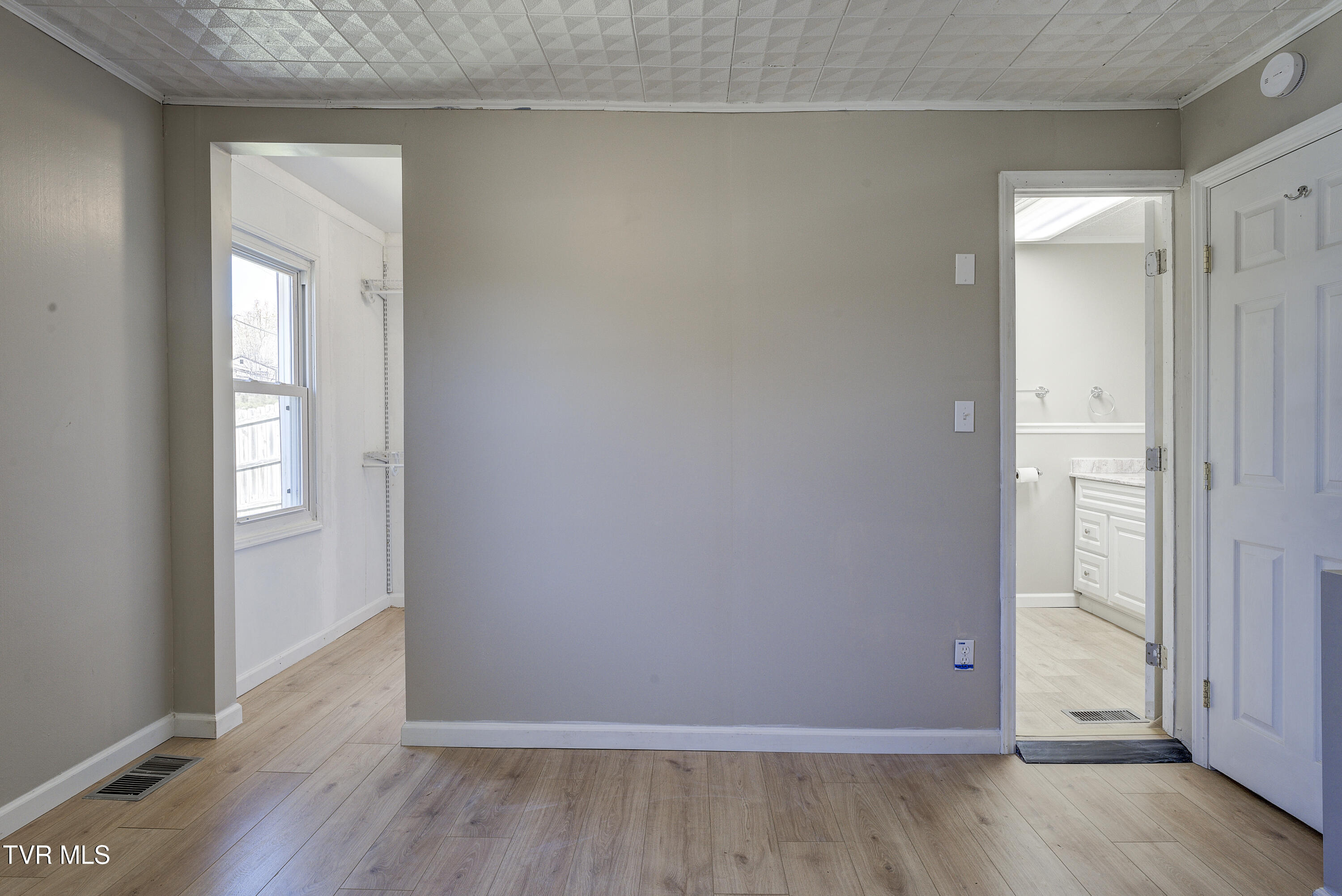 1400 Leeland Drive Property Photo 26