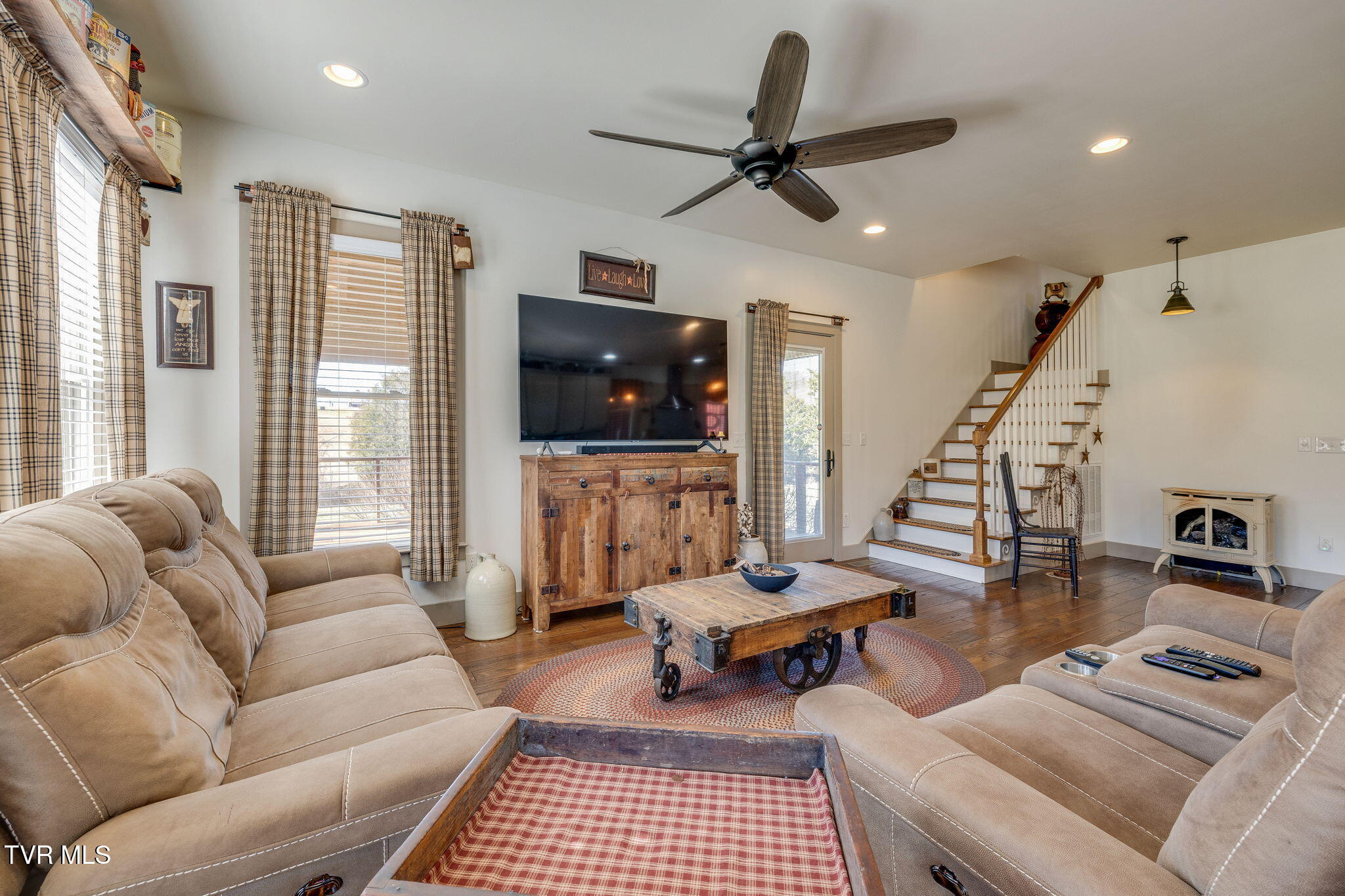 123 Simpson Road Property Photo 9