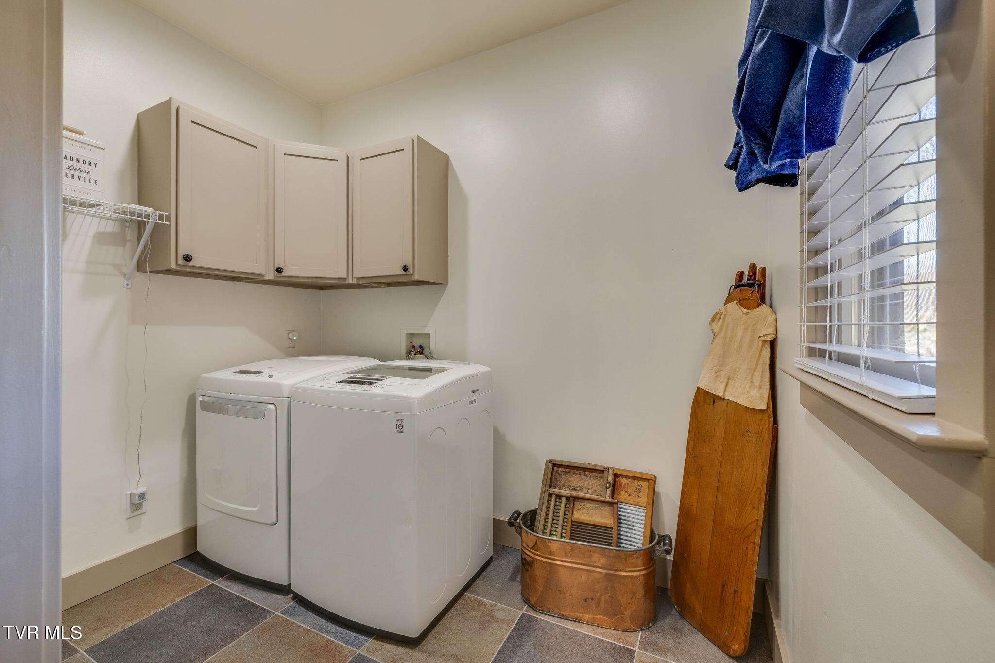 123 Simpson Road Property Photo 35