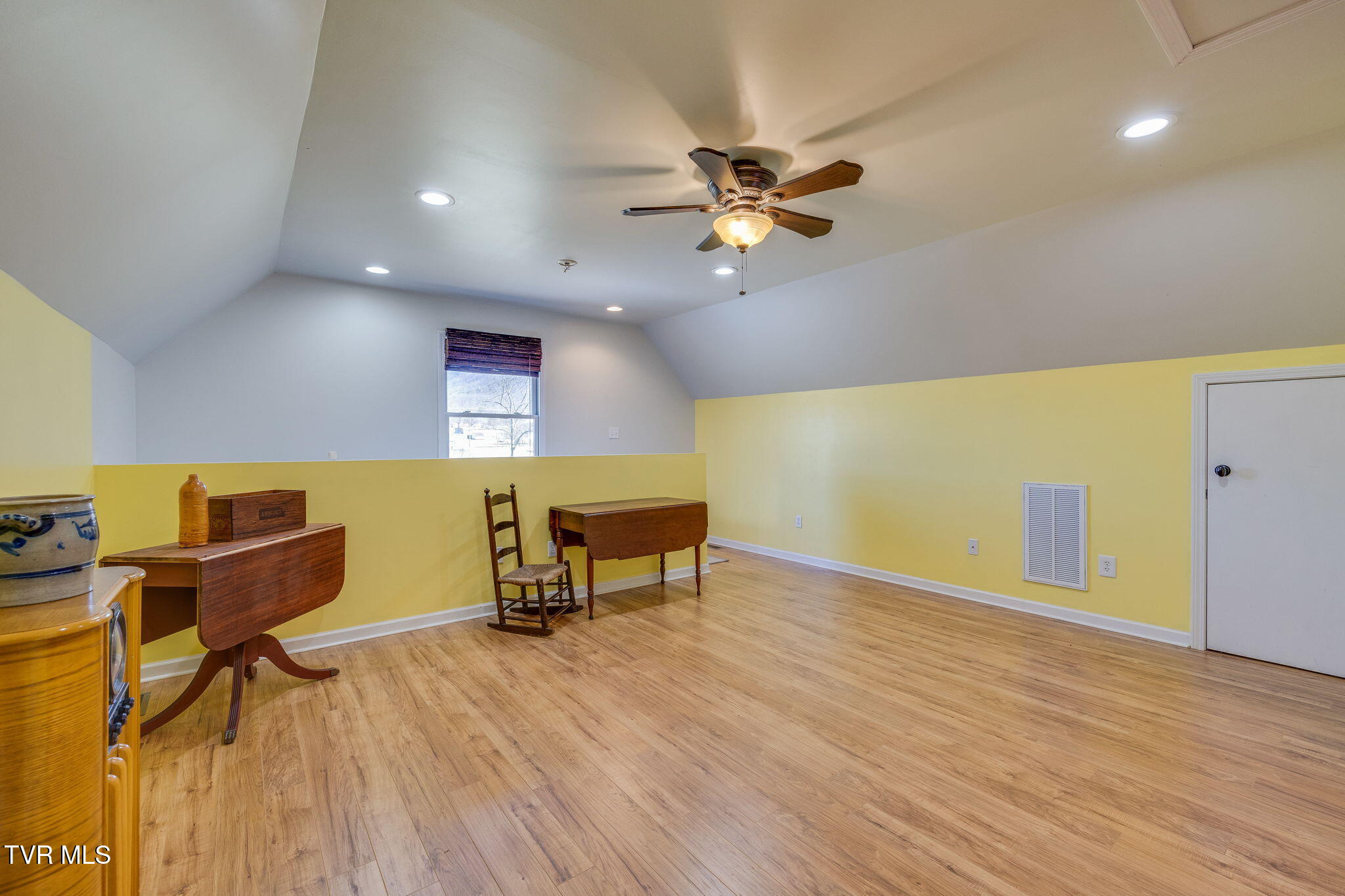 123 Simpson Road Property Photo 42