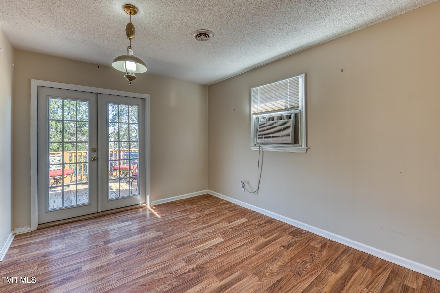 161 Brookdale Circle Property Photo 9