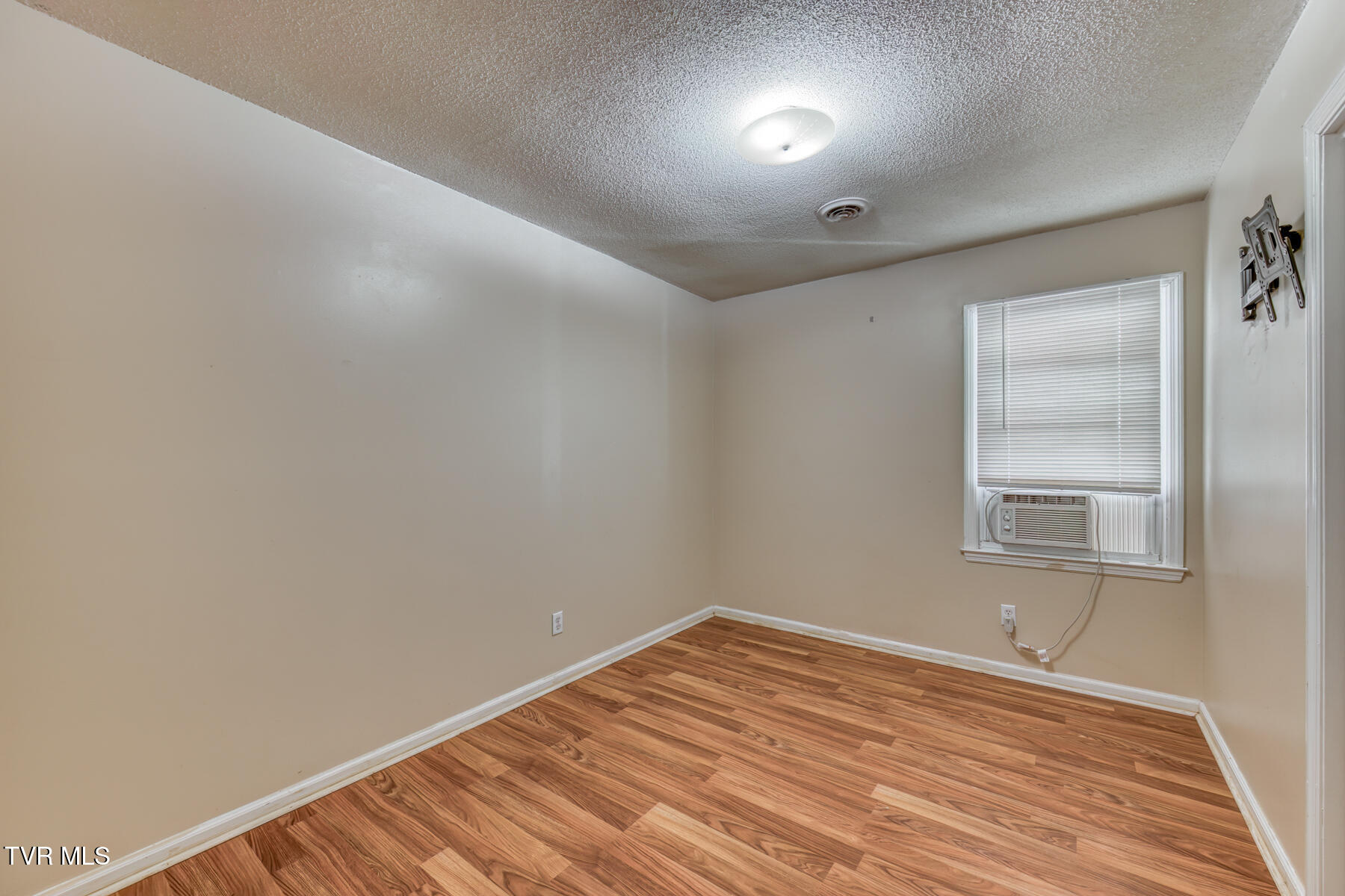 161 Brookdale Circle Property Photo 16