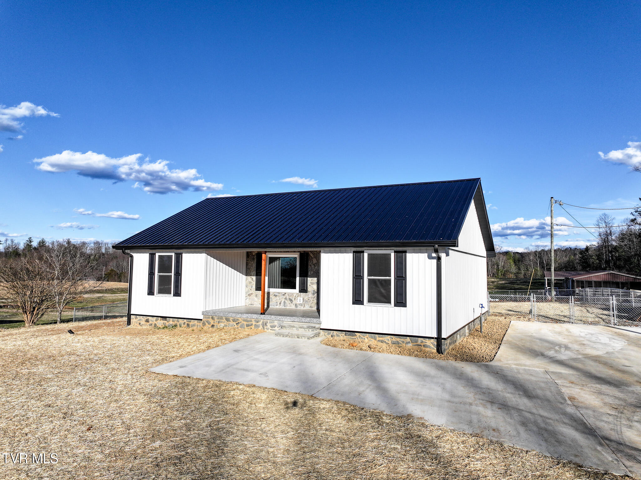 625 Seaton Road Property Photo 1