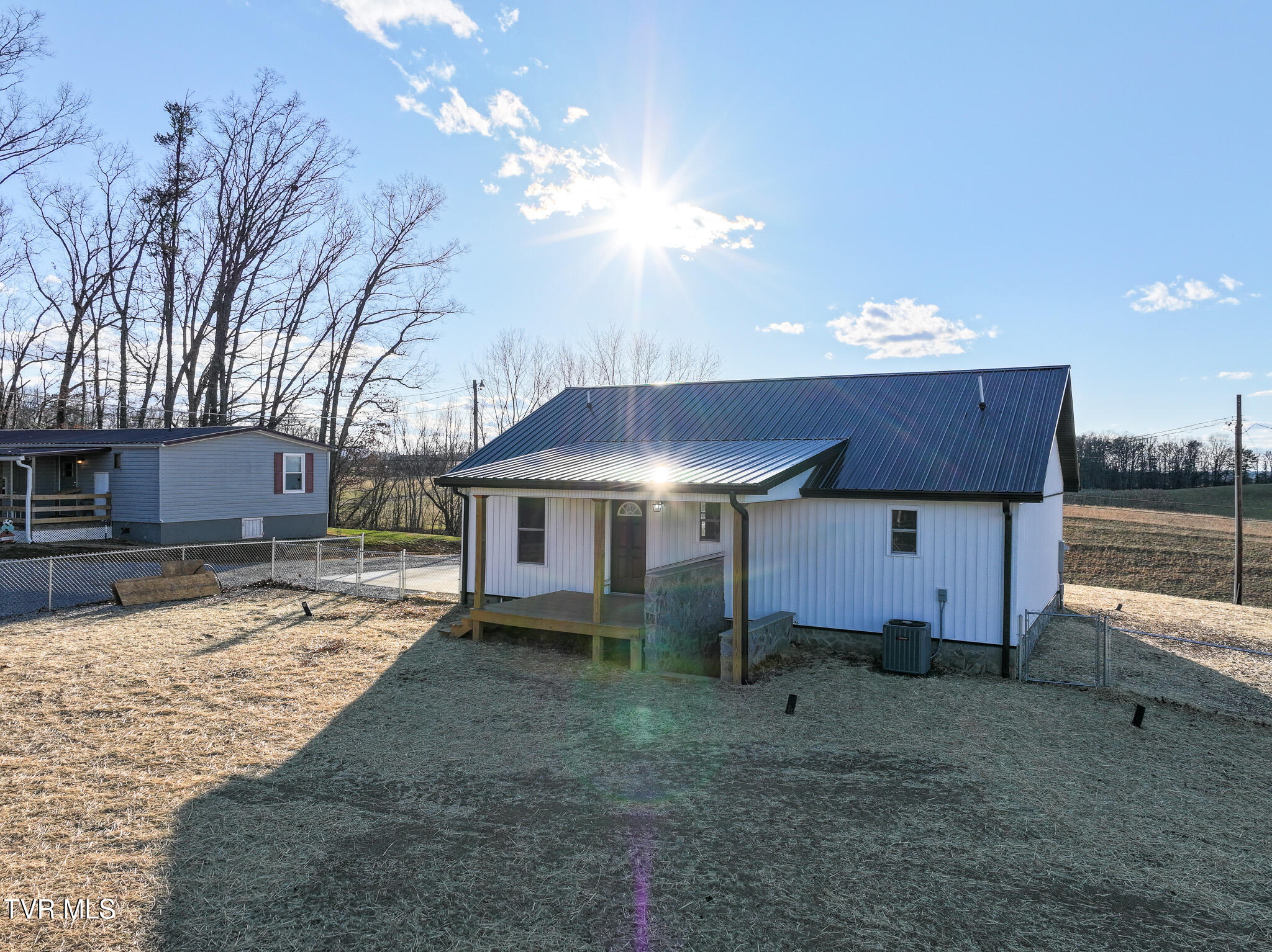 625 Seaton Road Property Photo 8