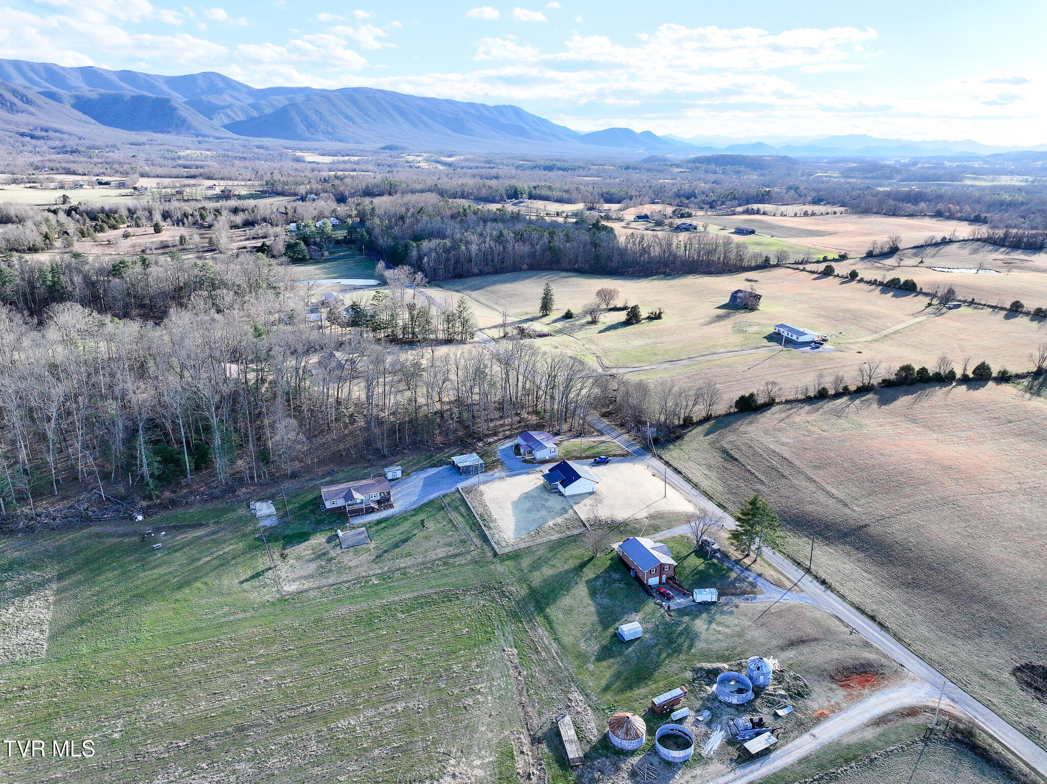 625 Seaton Road Property Photo 11