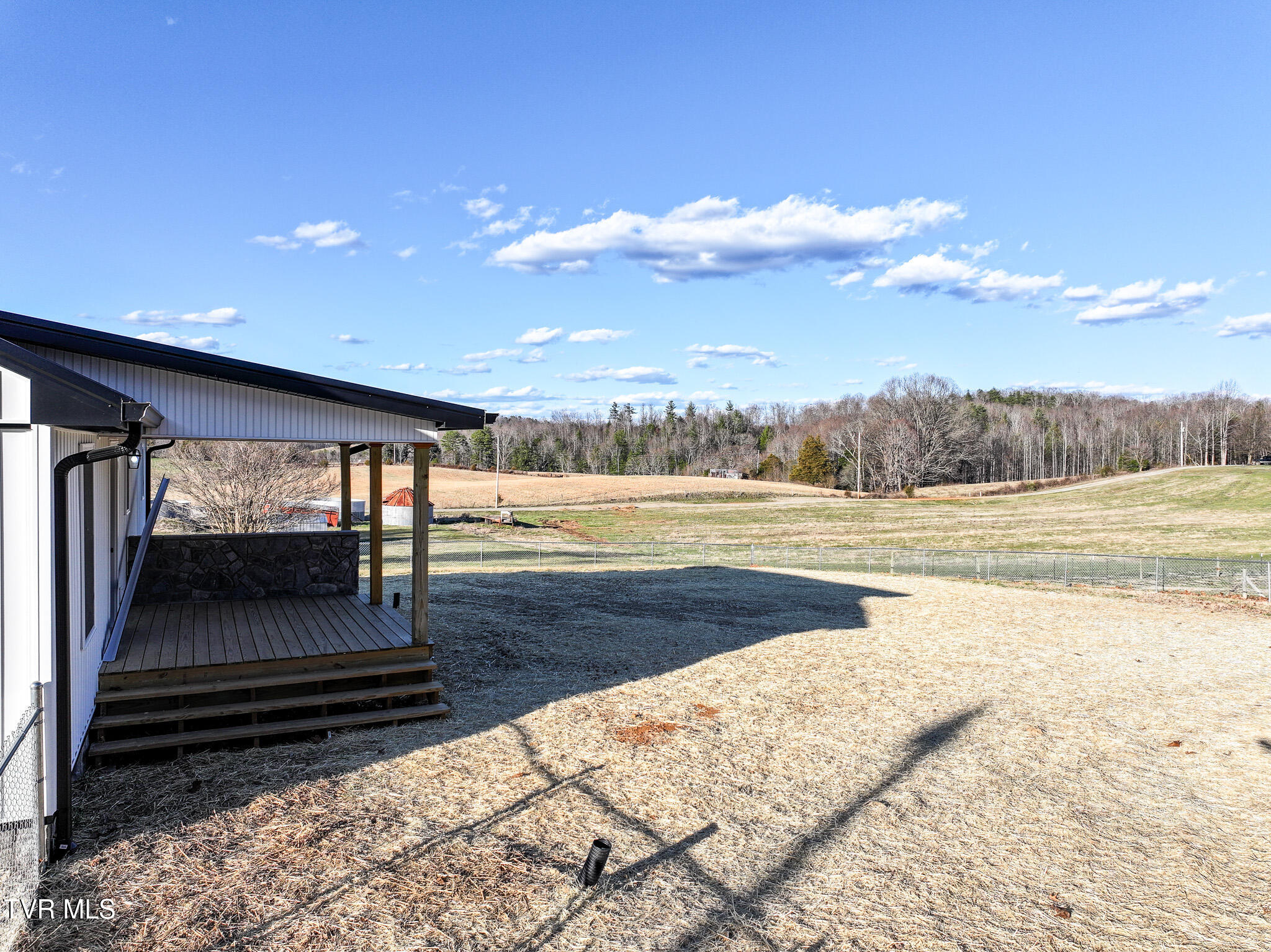 625 Seaton Road Property Photo 17