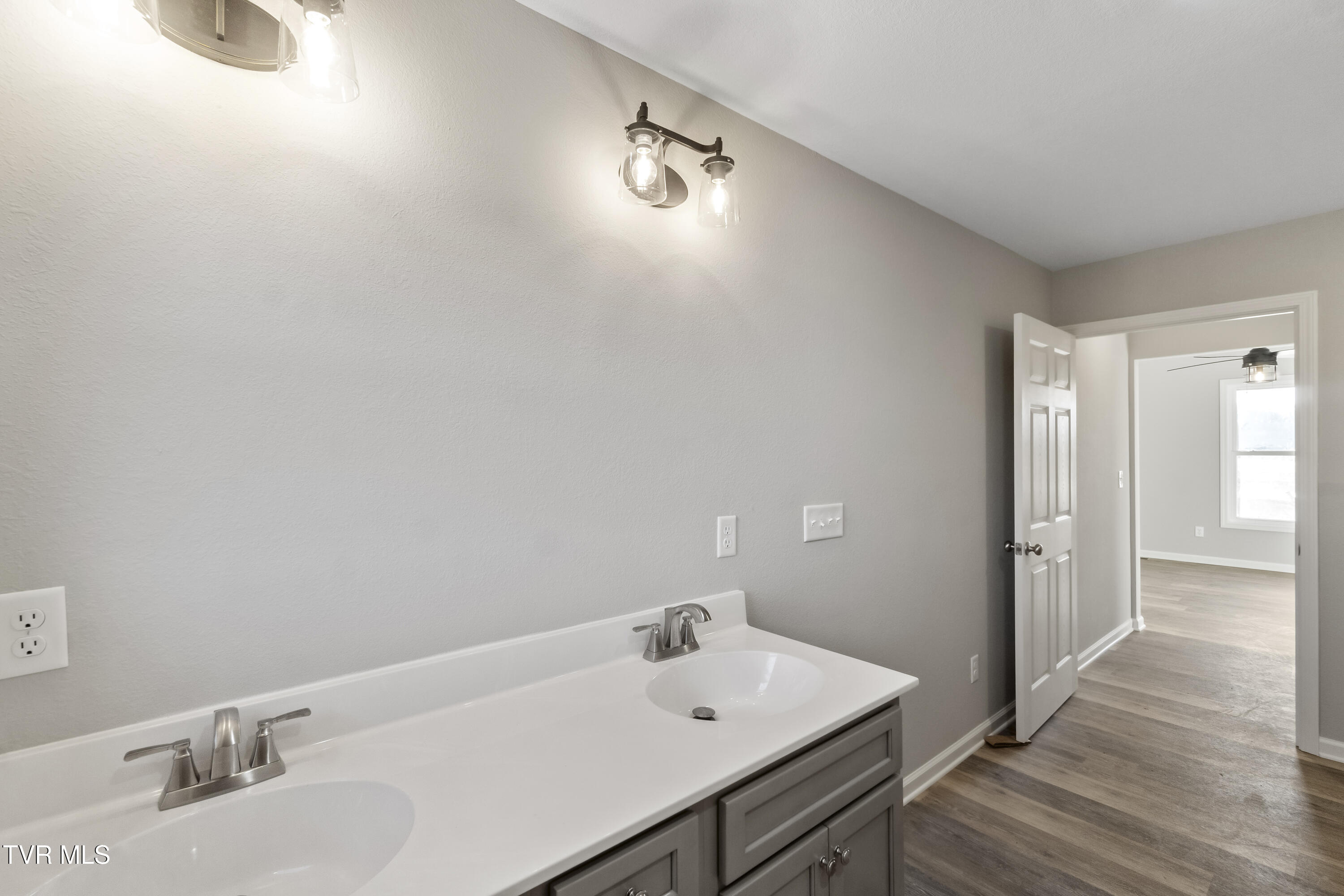 625 Seaton Road Property Photo 42