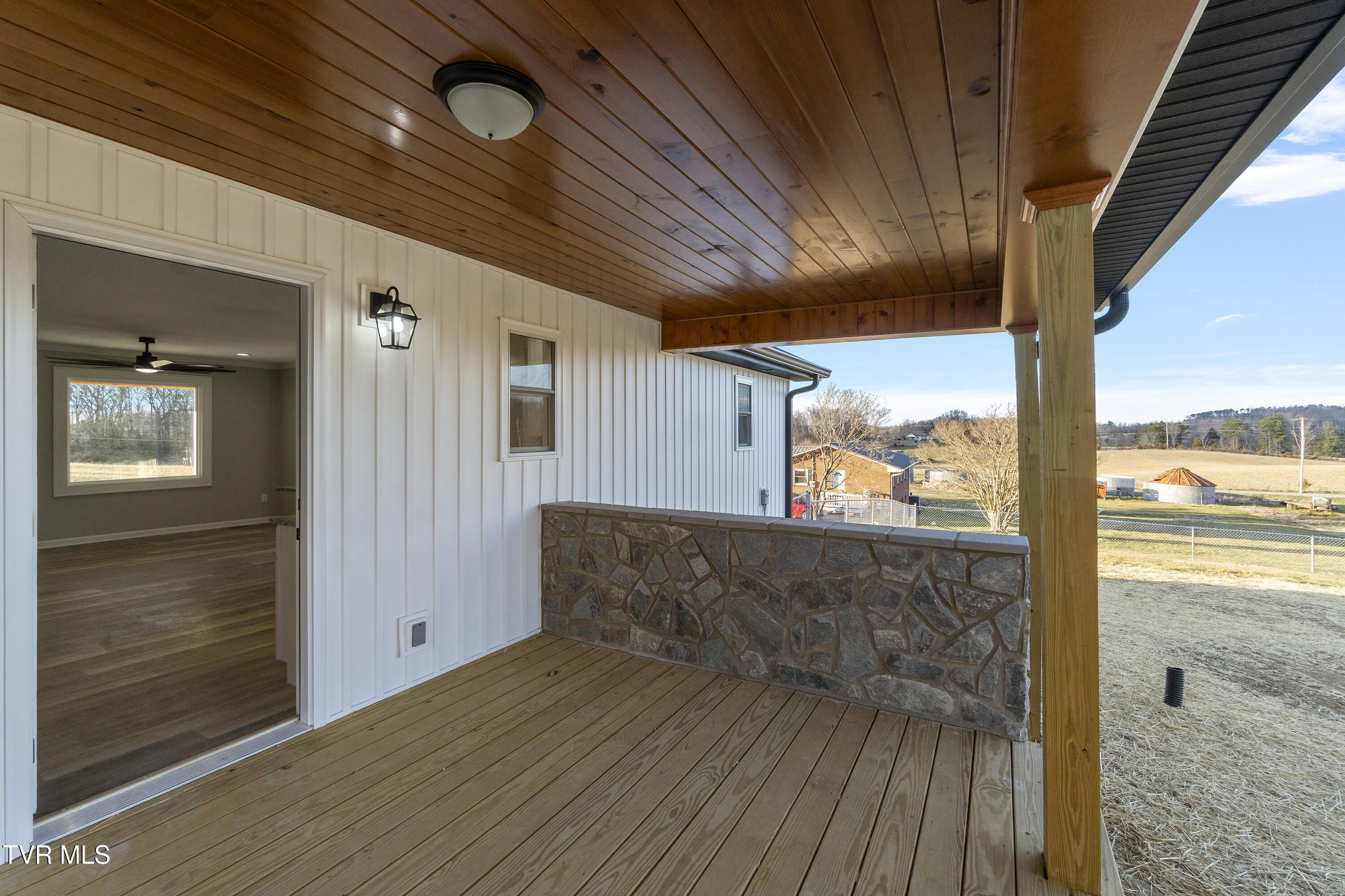 625 Seaton Road Property Photo 55
