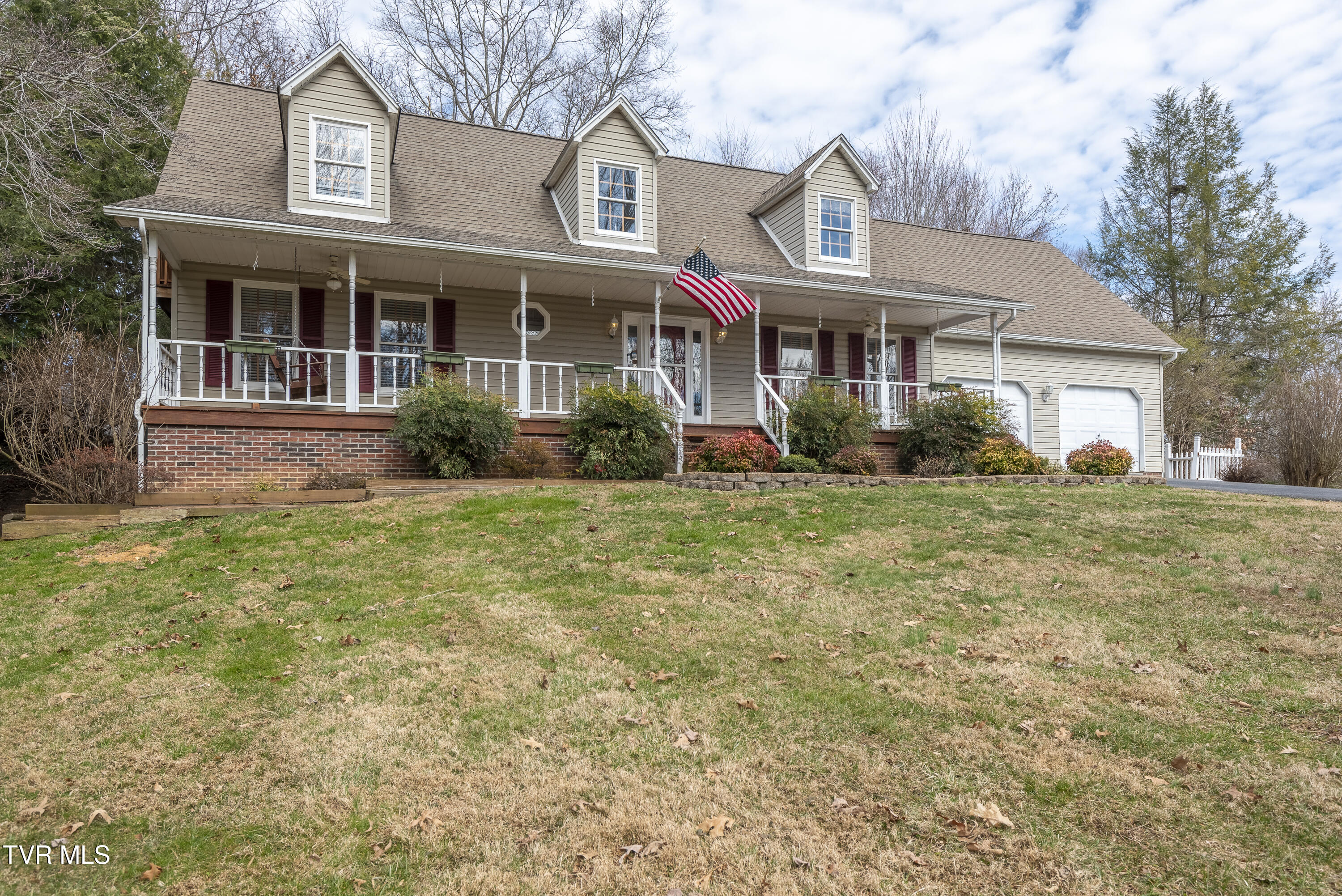 17673 Mahogany Drive Property Photo 1