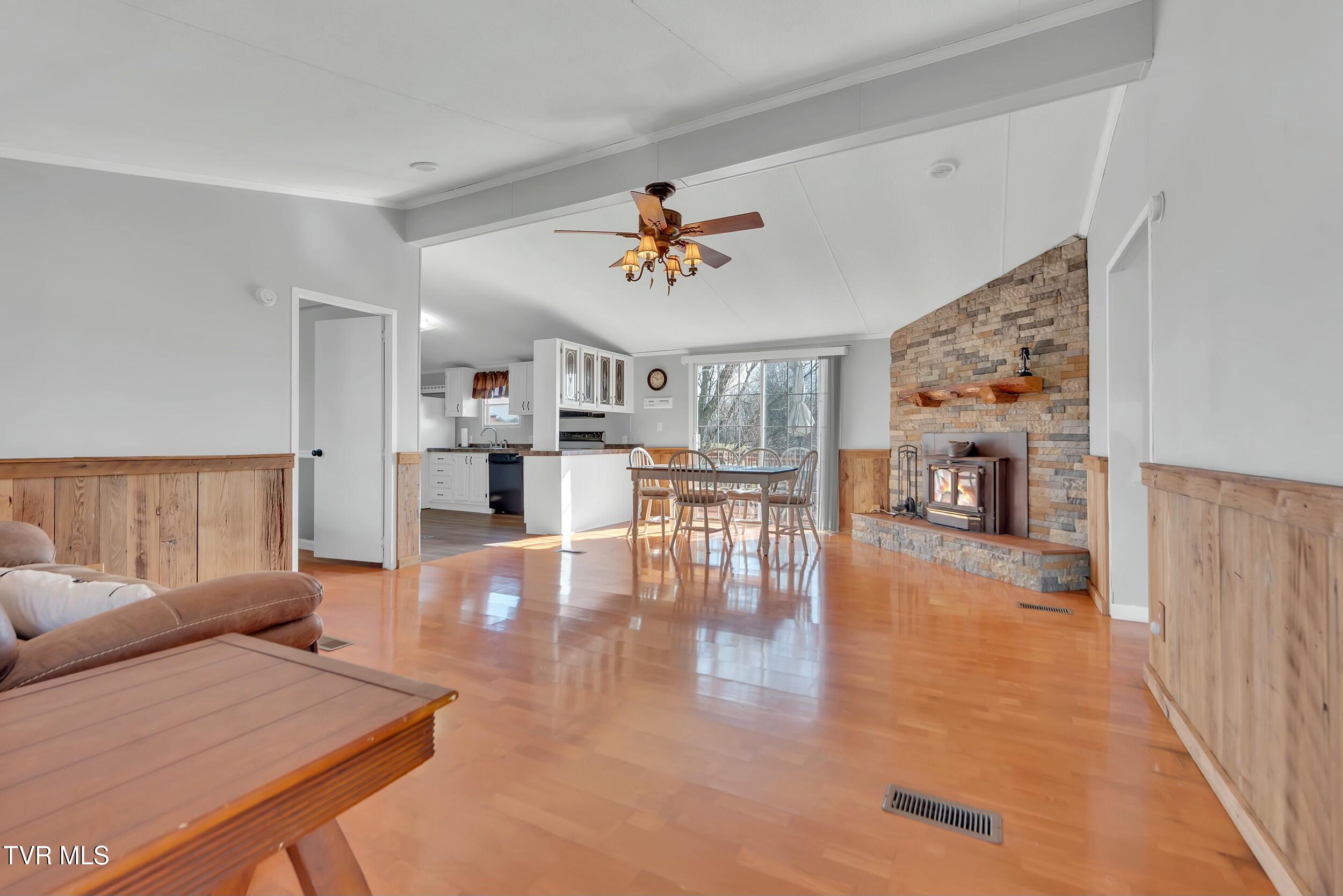 270 Telford Road Property Photo 4