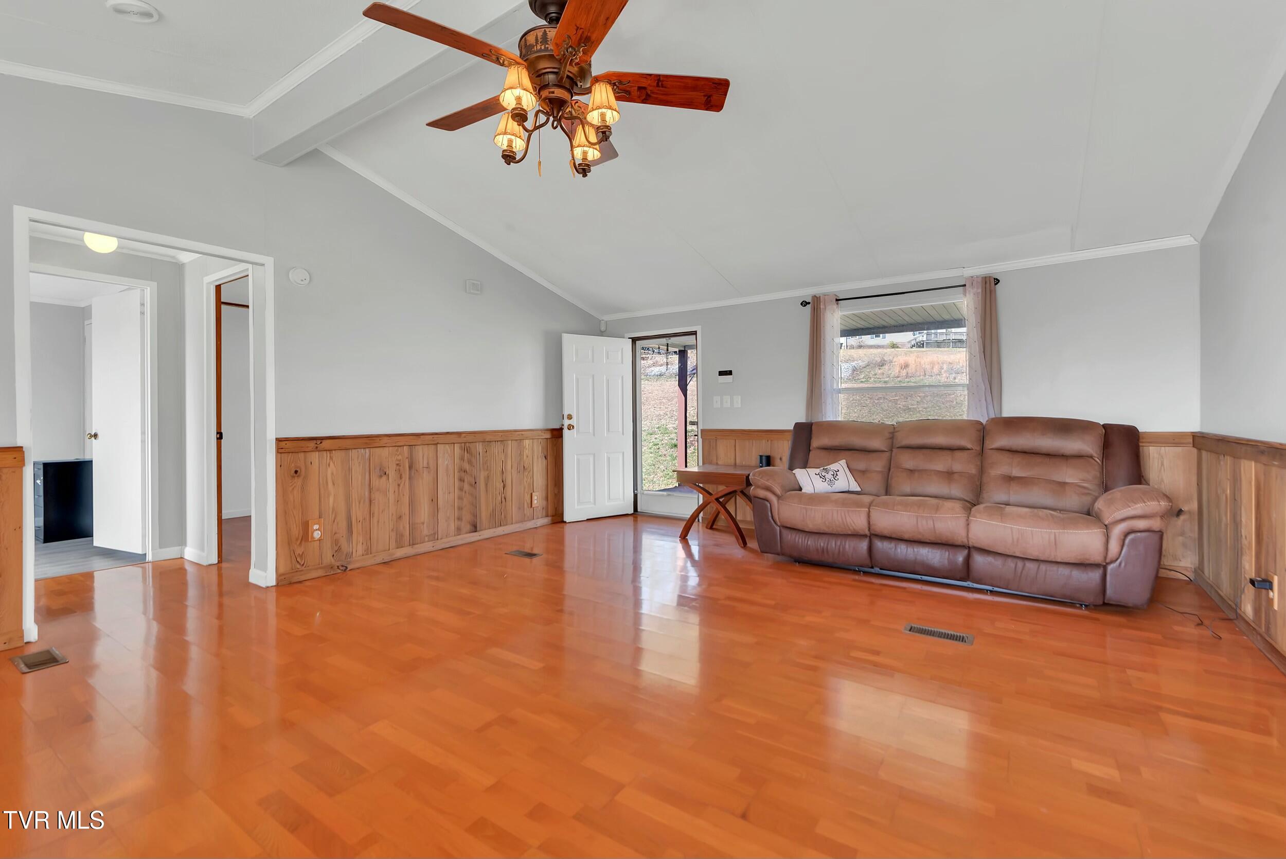 270 Telford Road Property Photo 5