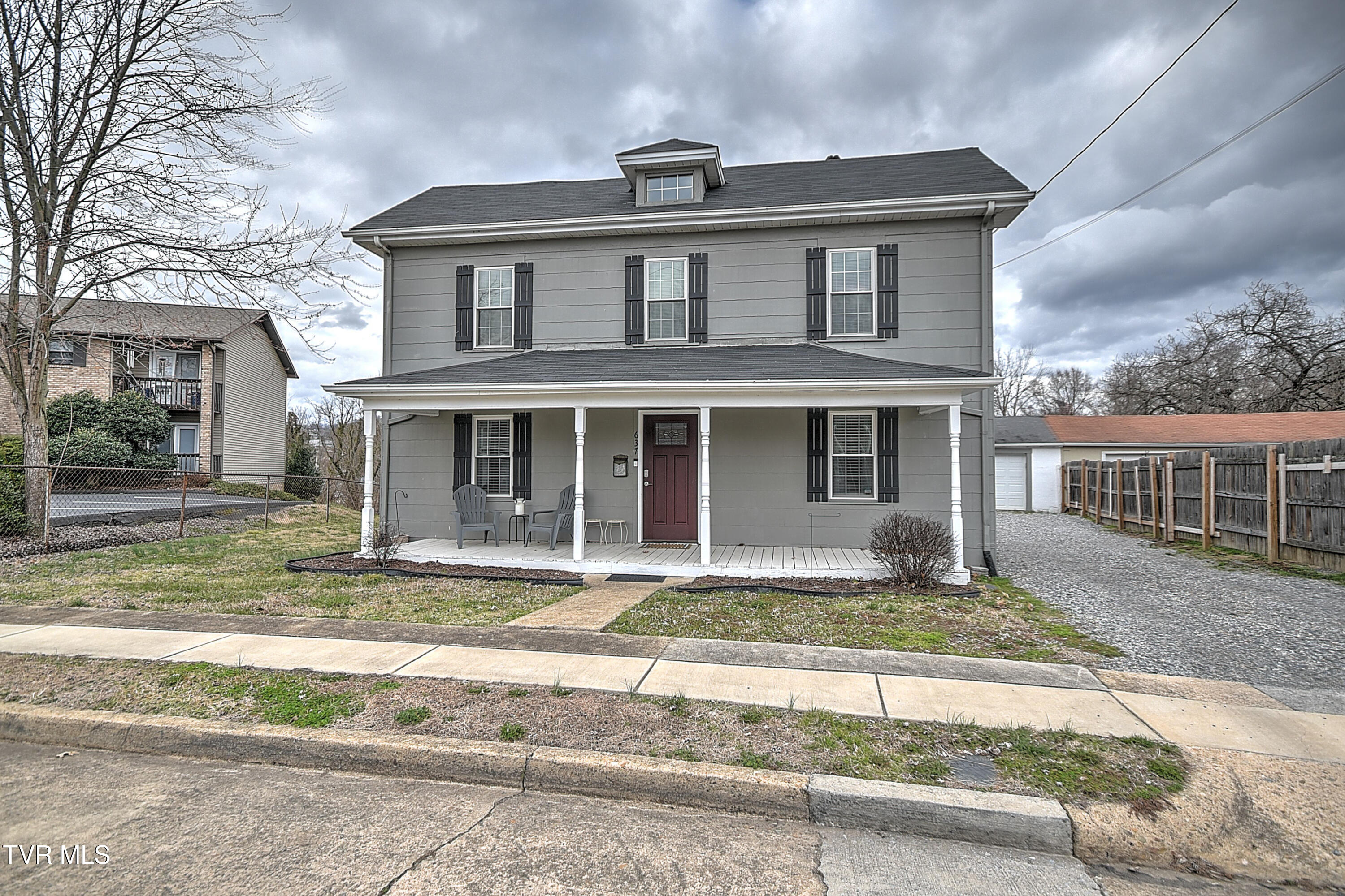 637 Arch Street Property Photo