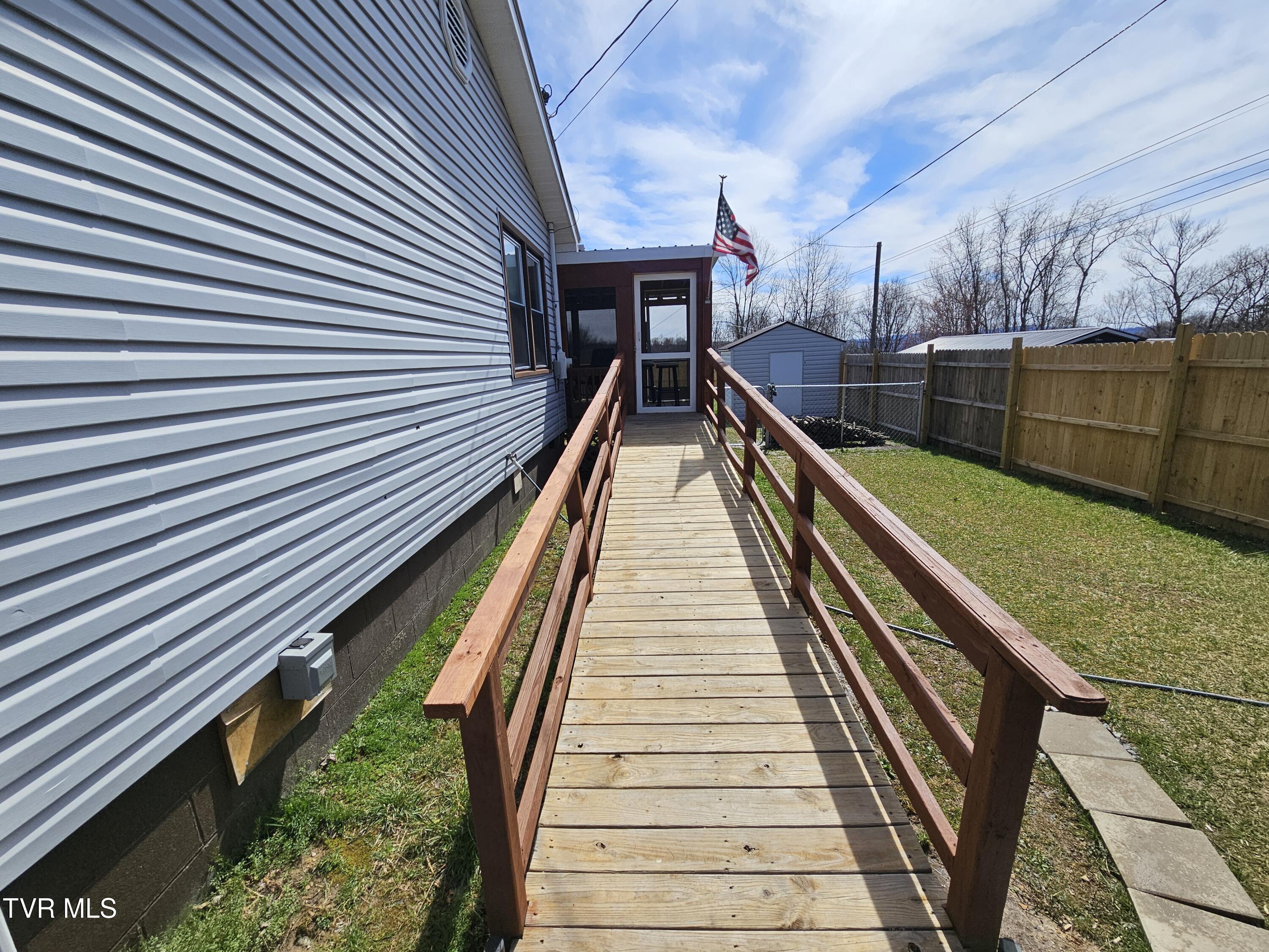 229 Harm Ridge Property Photo 3