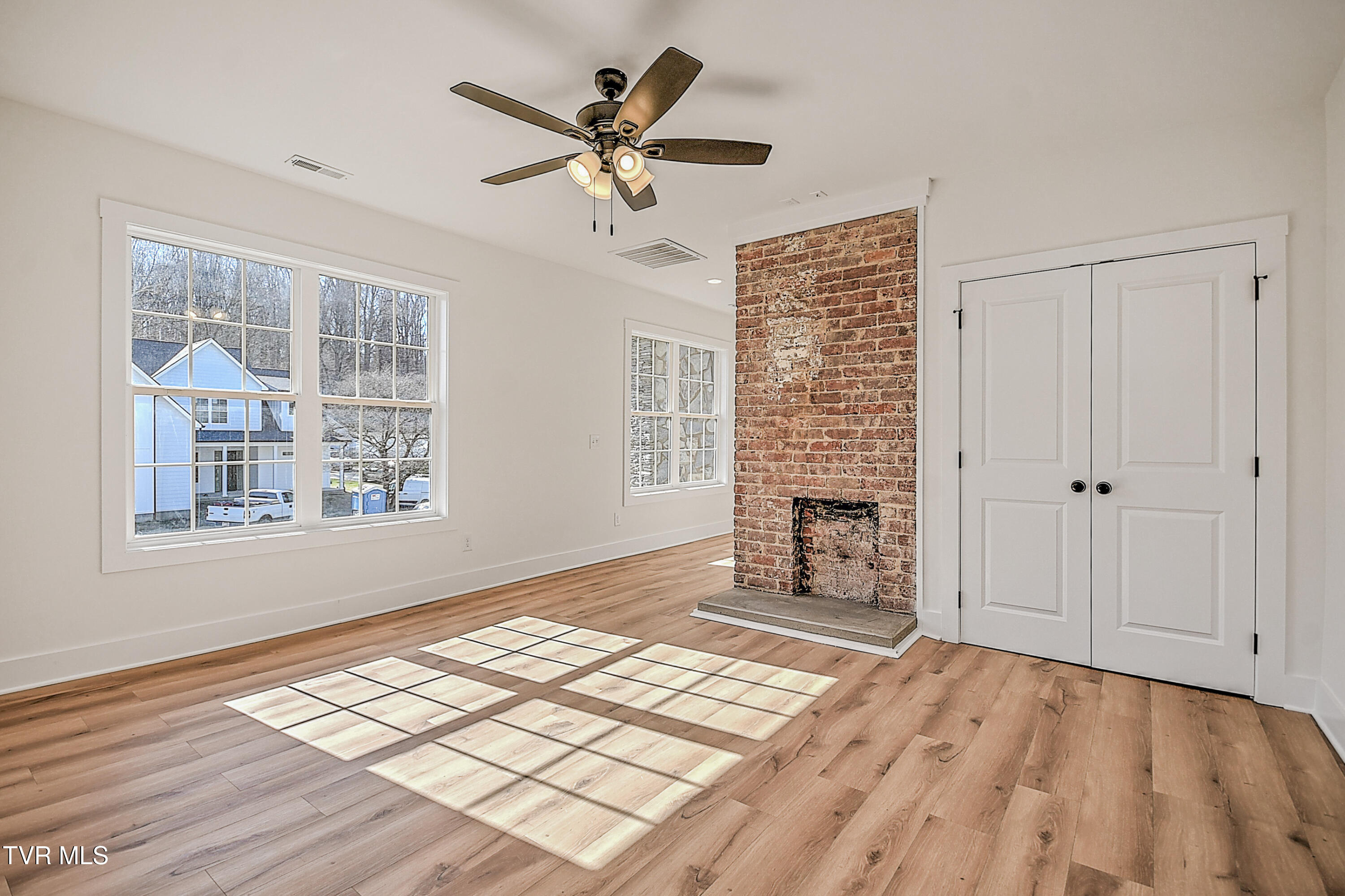 110 West Chestnut Street Property Photo 34