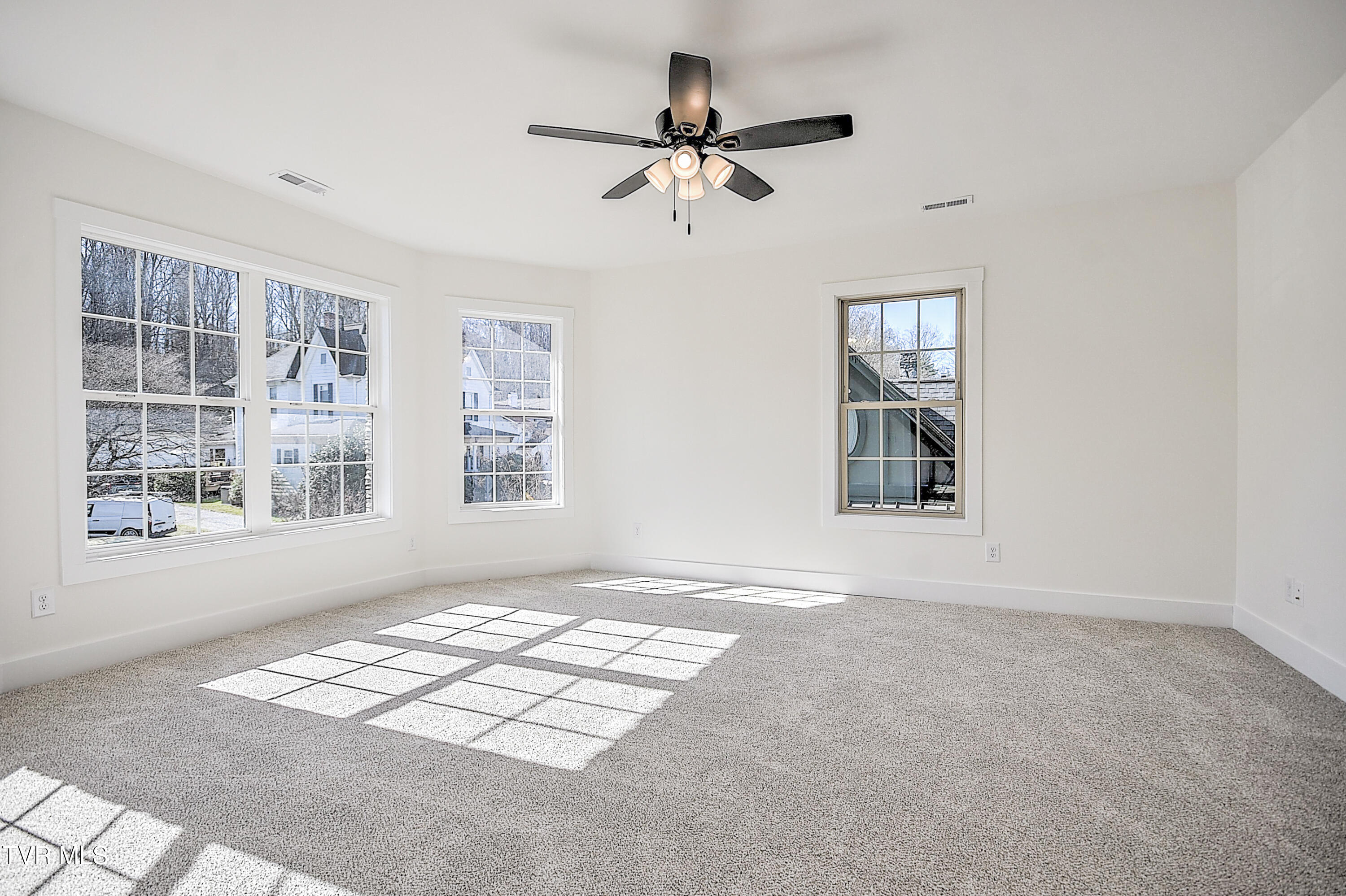 110 West Chestnut Street Property Photo 37