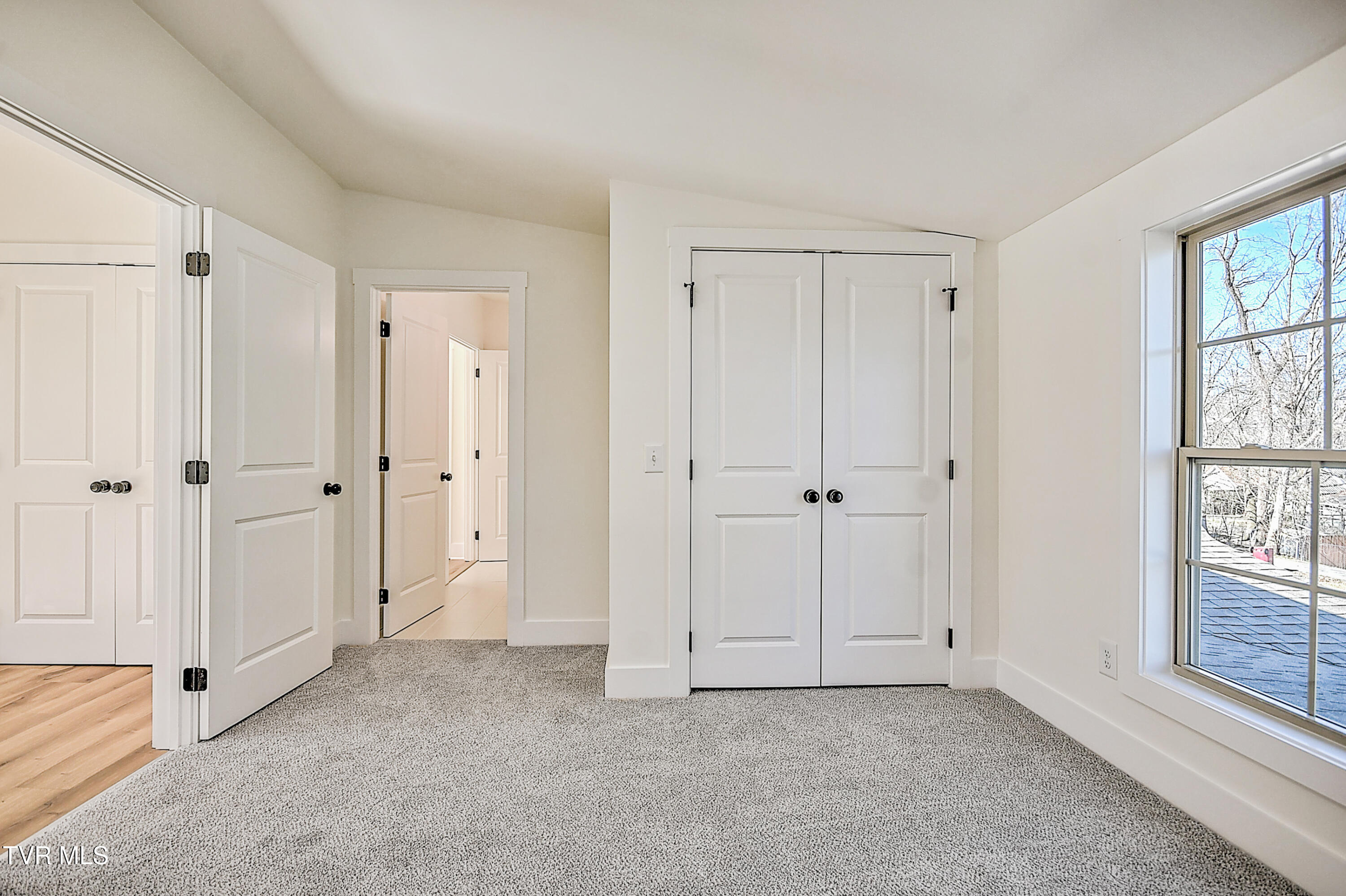 110 West Chestnut Street Property Photo 40