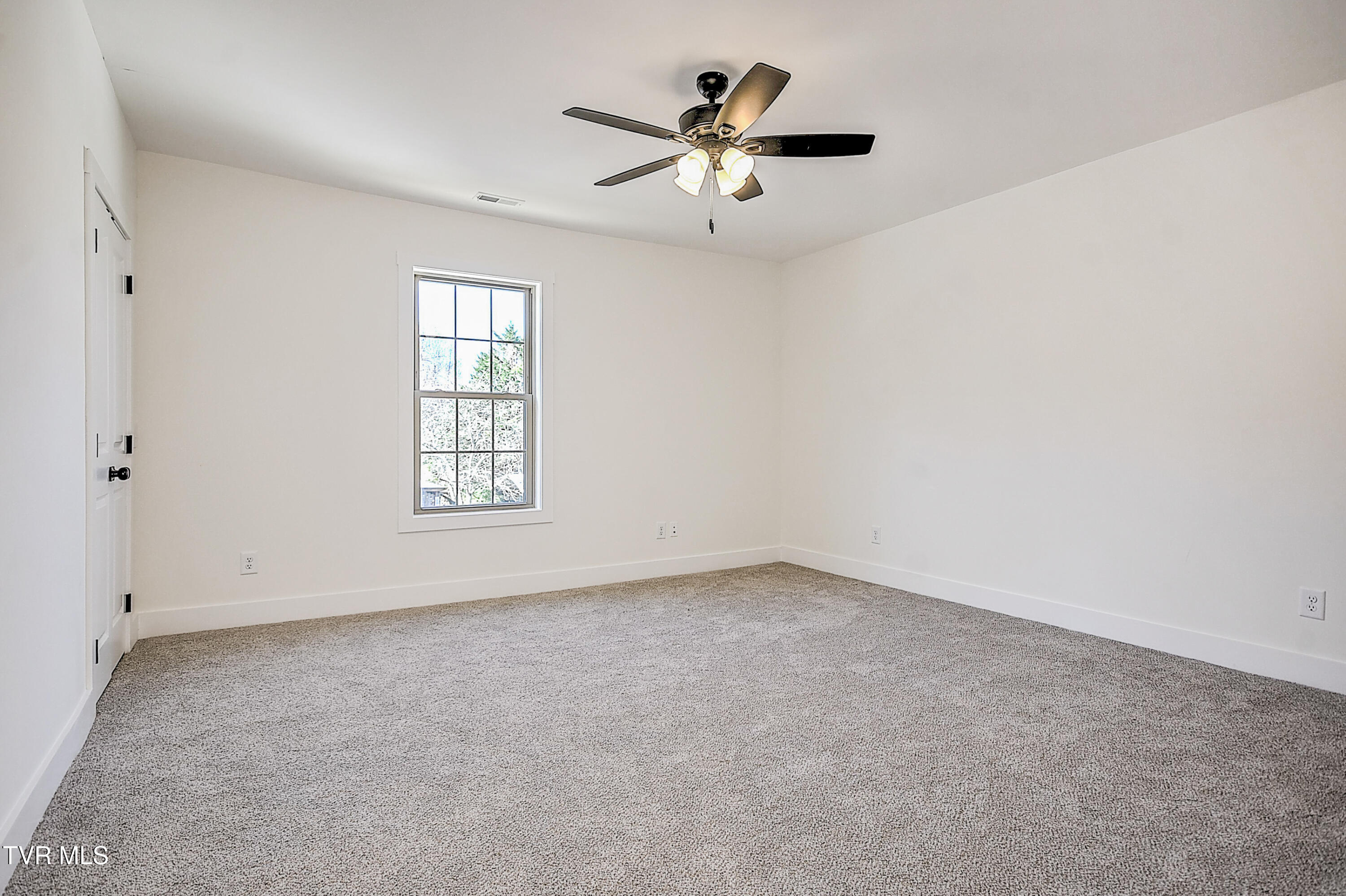 110 West Chestnut Street Property Photo 41