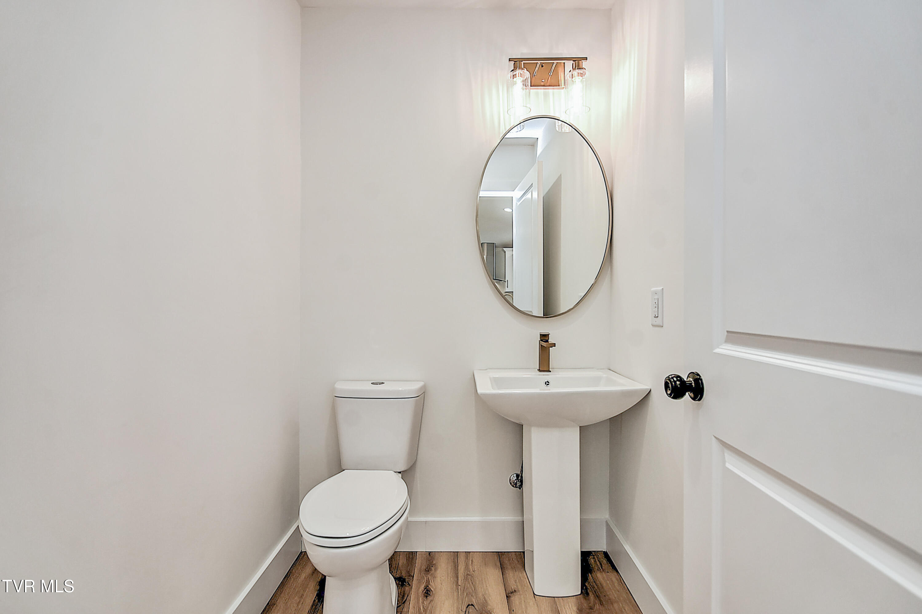 110 West Chestnut Street Property Photo 47