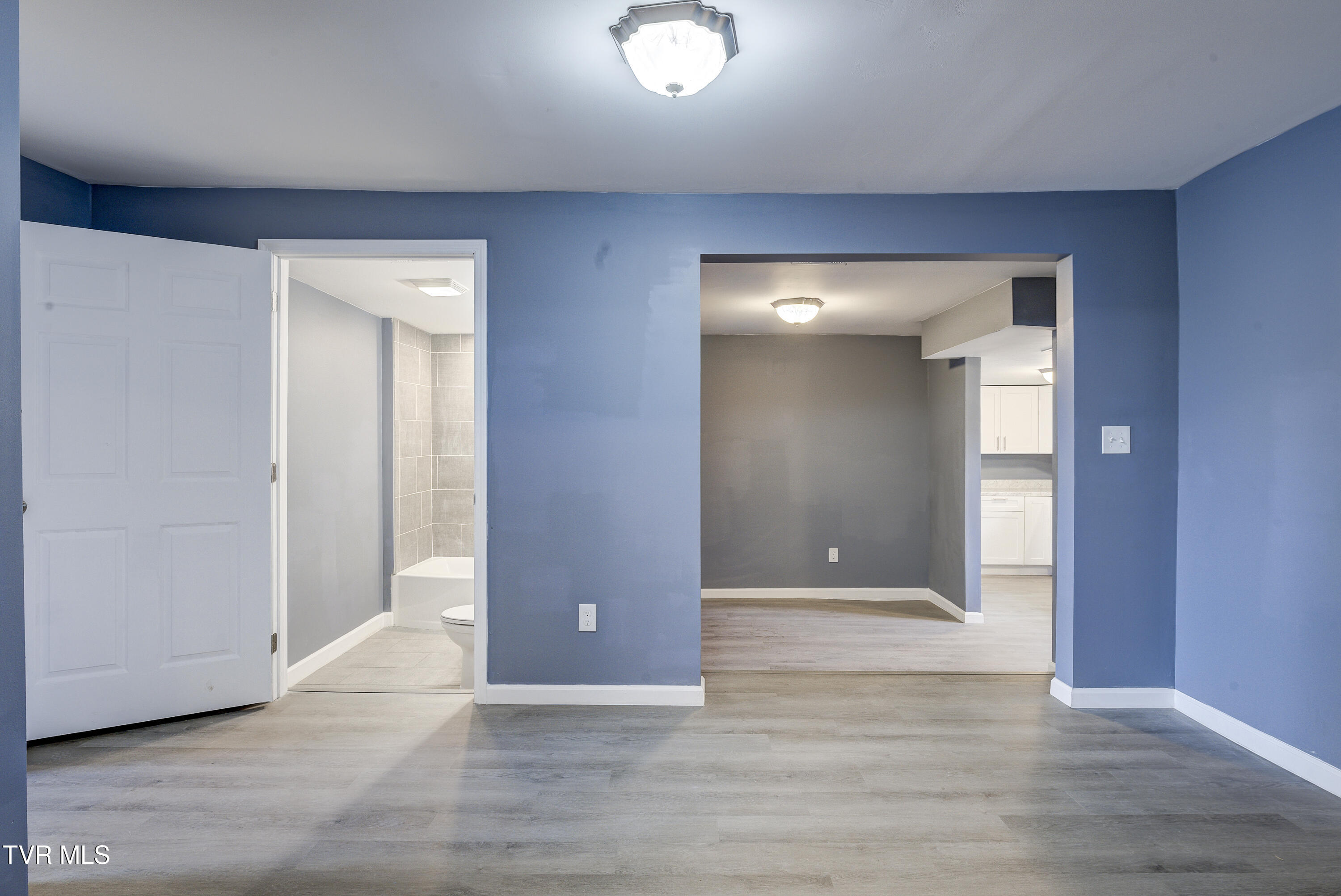 308 West 9th Avenue Property Photo 8