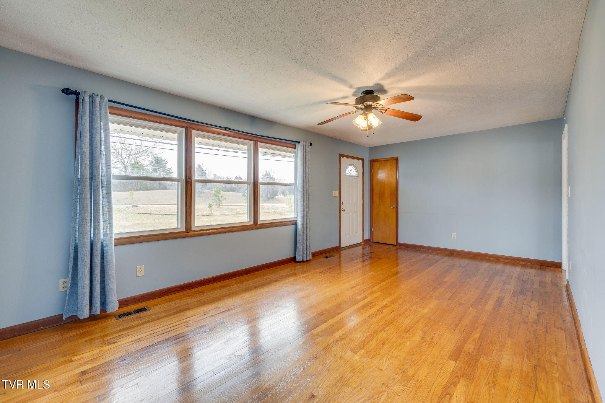 1134 Volunteer Street Street Property Photo 7